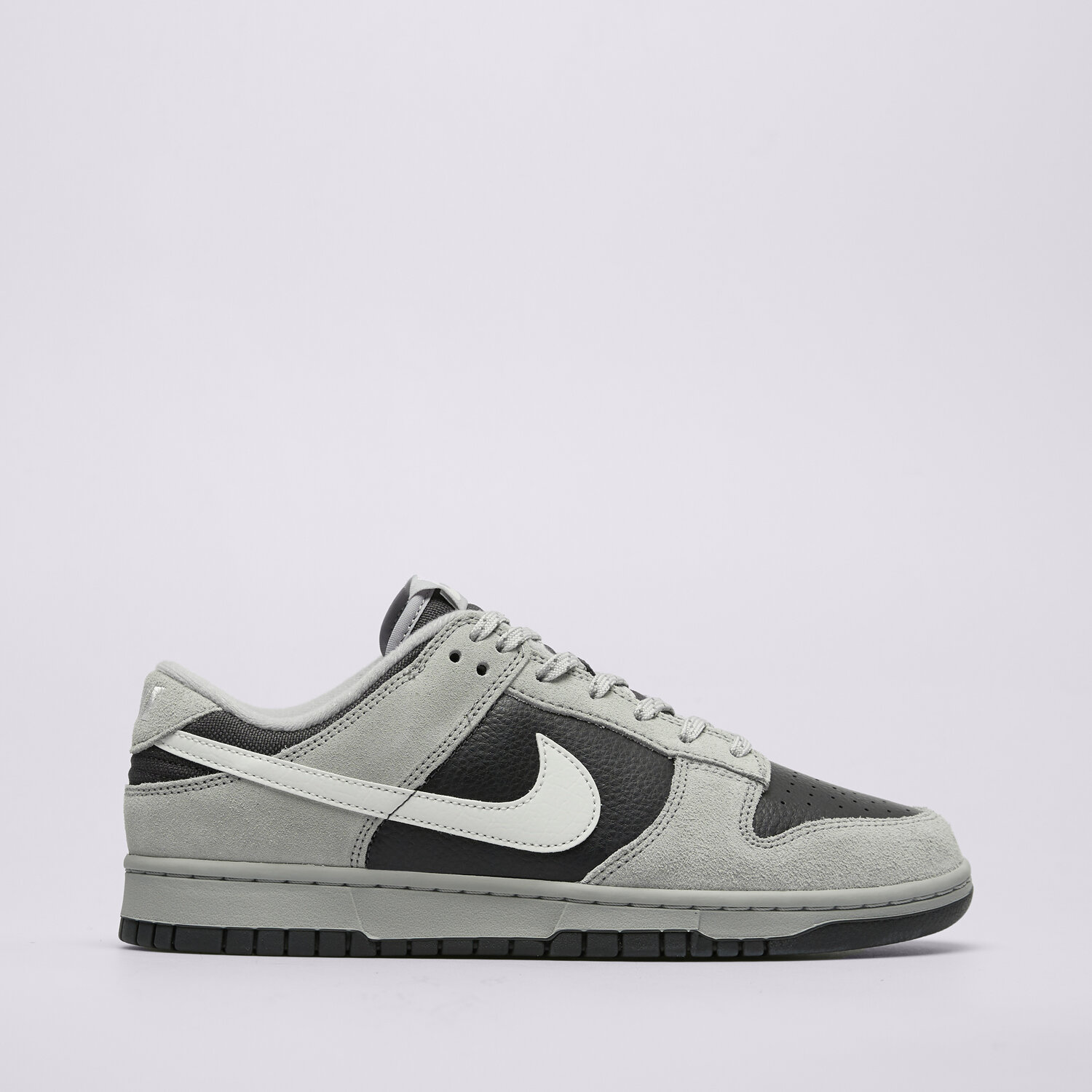 Buty sneakersy męskie NIKE DUNK LOW HV2532-001 SZARY