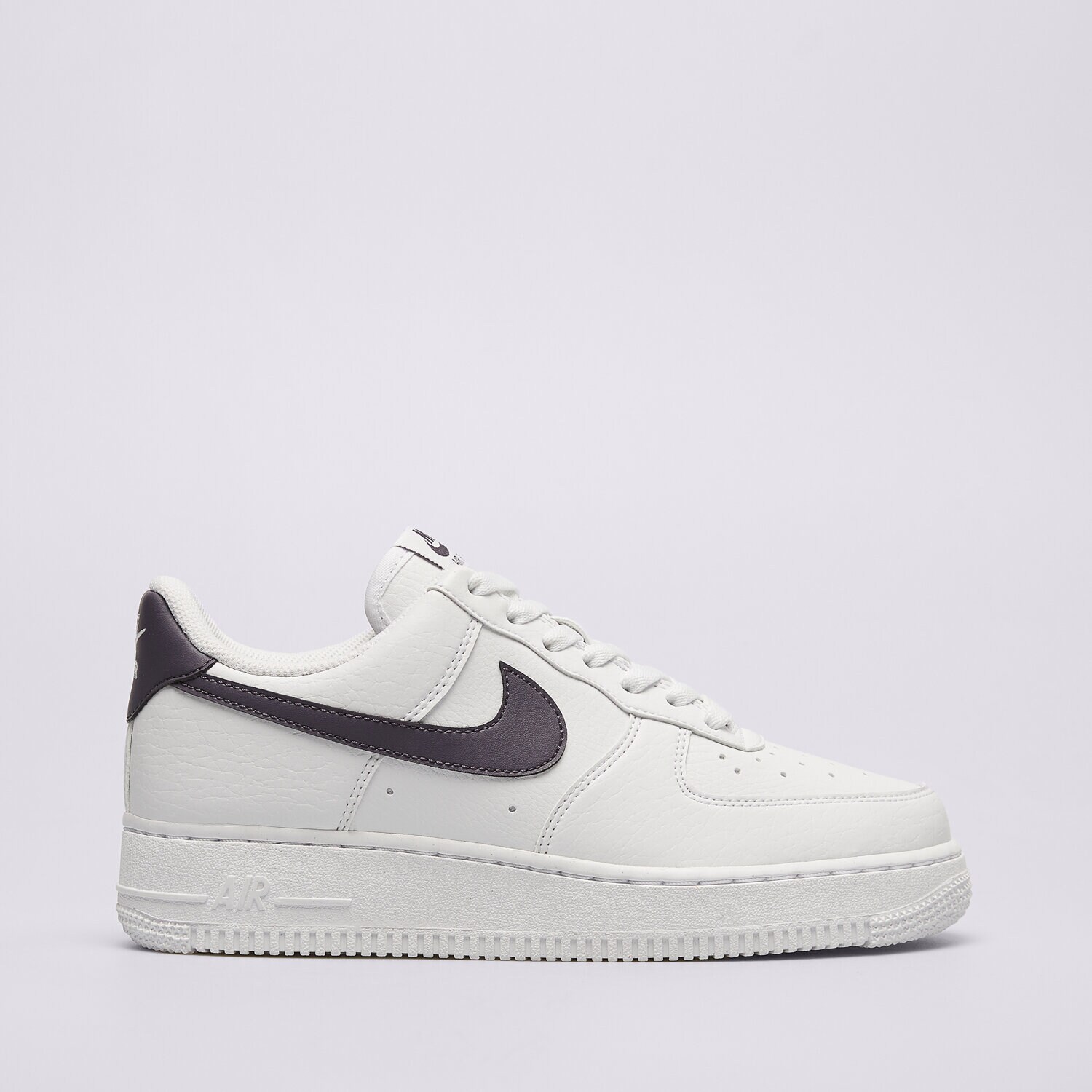 Buty sneakersy damskie NIKE AIR FORCE 1 '07 NEXT NATURE DC9486-106 BIAŁY