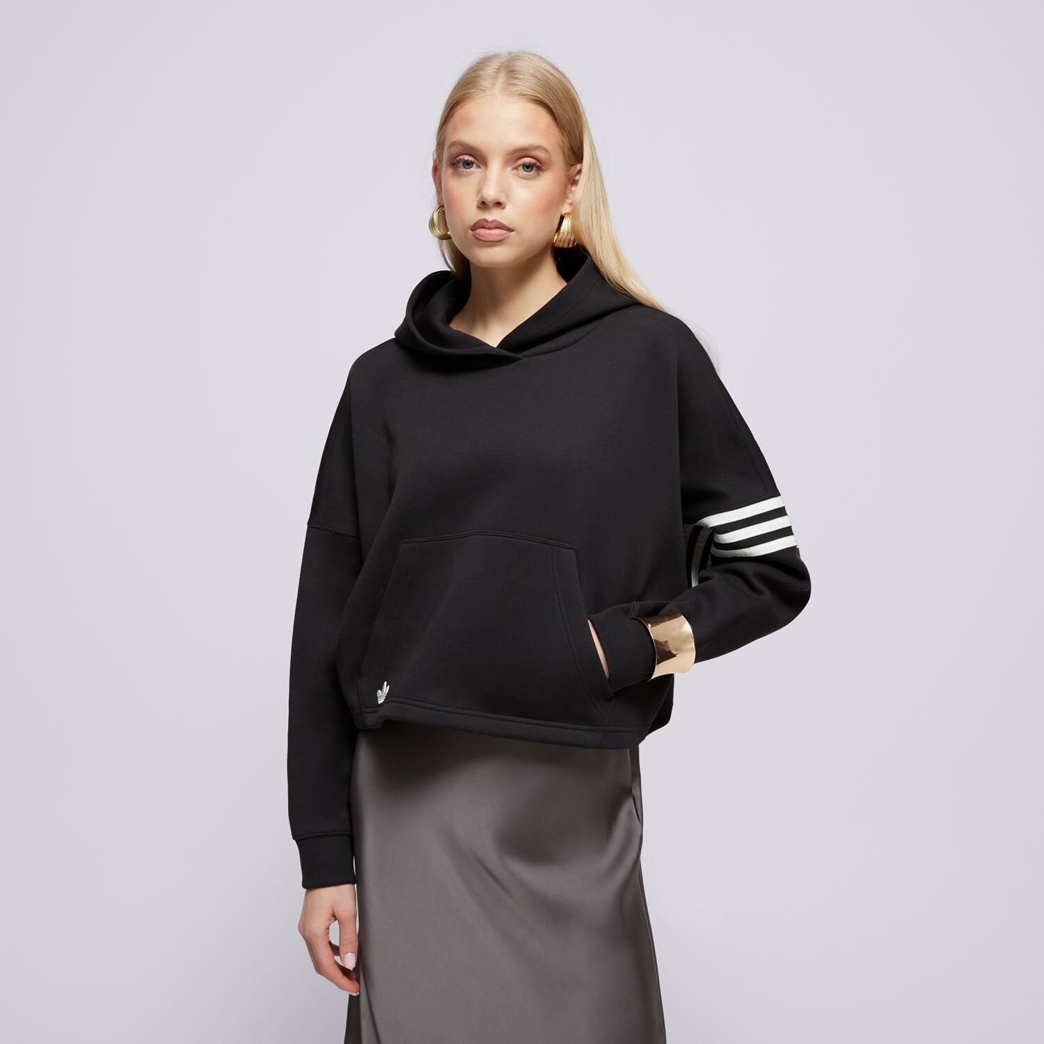 Bluza damska ADIDAS BLUZA Z KAPTUREM NEUCL HOODIE IW5607 CZARNY