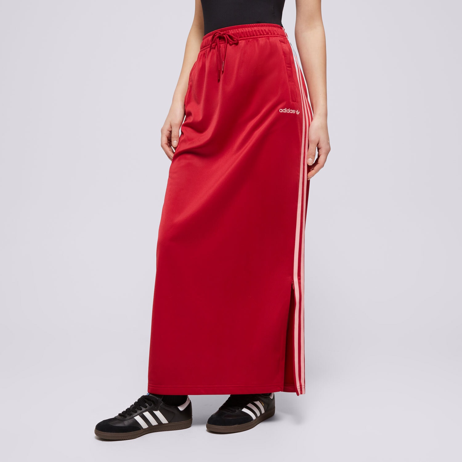 Modna sukienka sportowa ADIDAS SPÓDNICZKA MAXI SKIRT IZ2675 CZERWONY