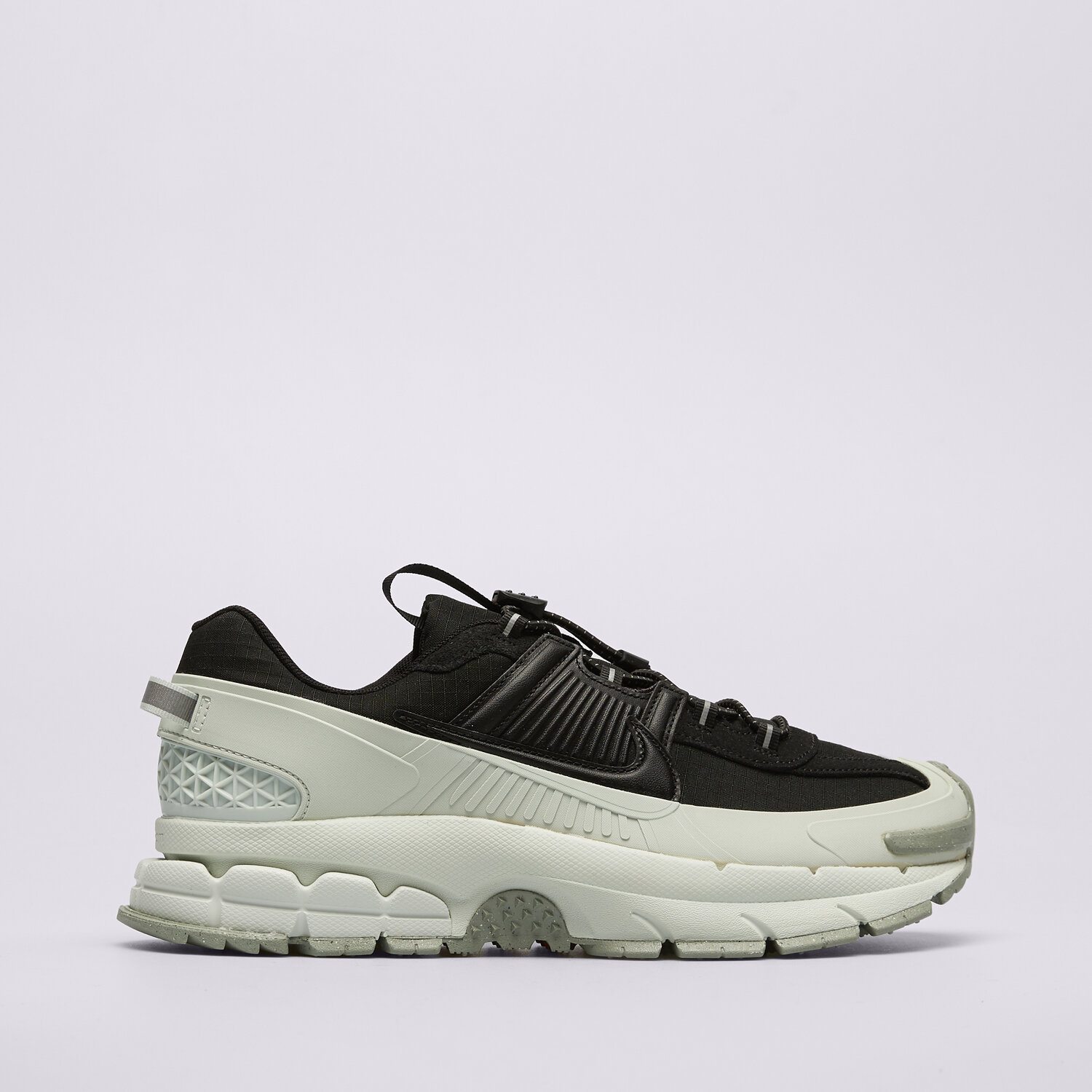 Buty sneakersy męskie NIKE VOMERO ROAM FV2295-001 BIAŁY