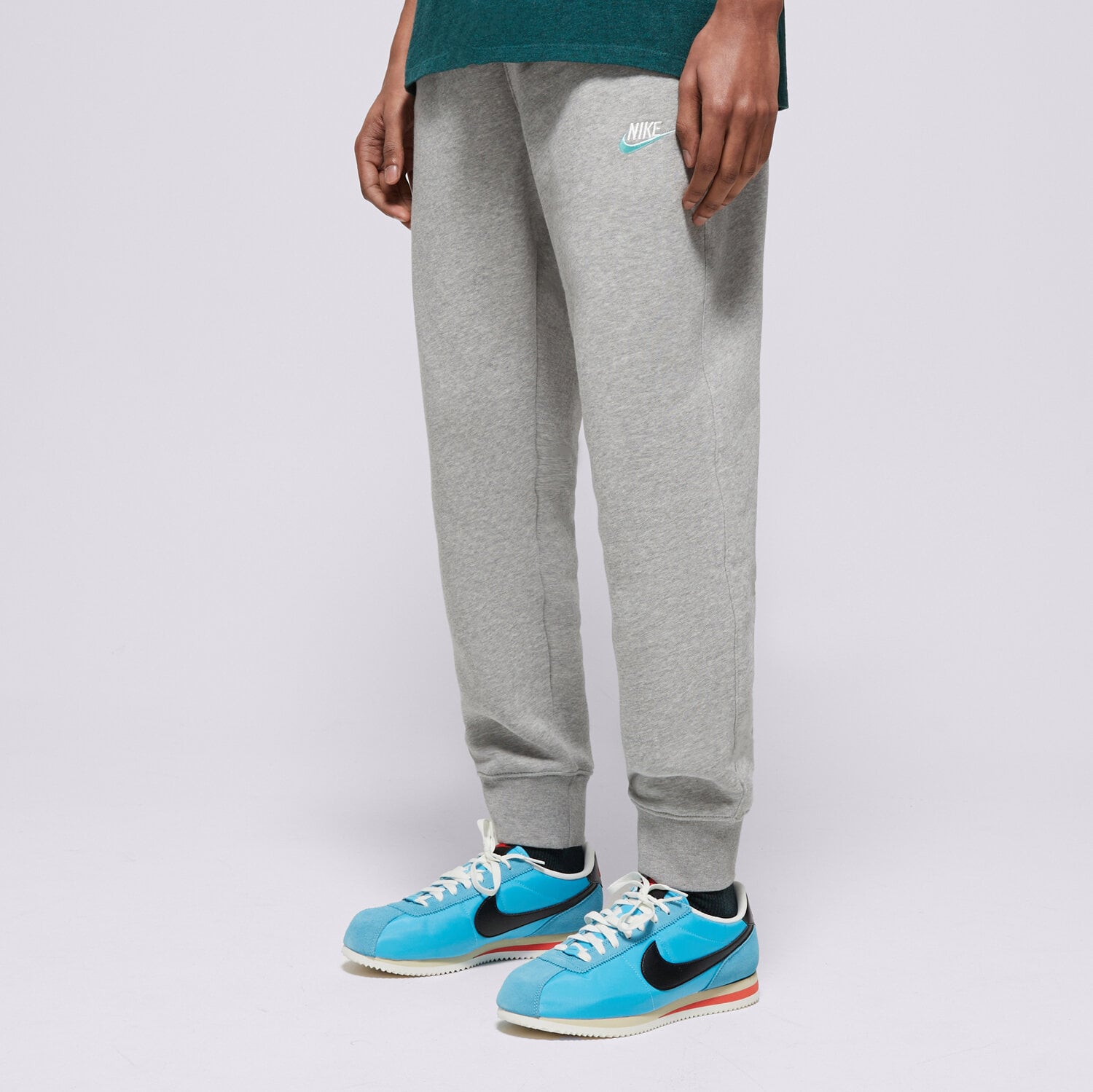 Spodnie sportowe męskie NIKE SPODNIE M NSW CLUB DT JGGR BB ESSENTIALS DQ8385-065 SZARY