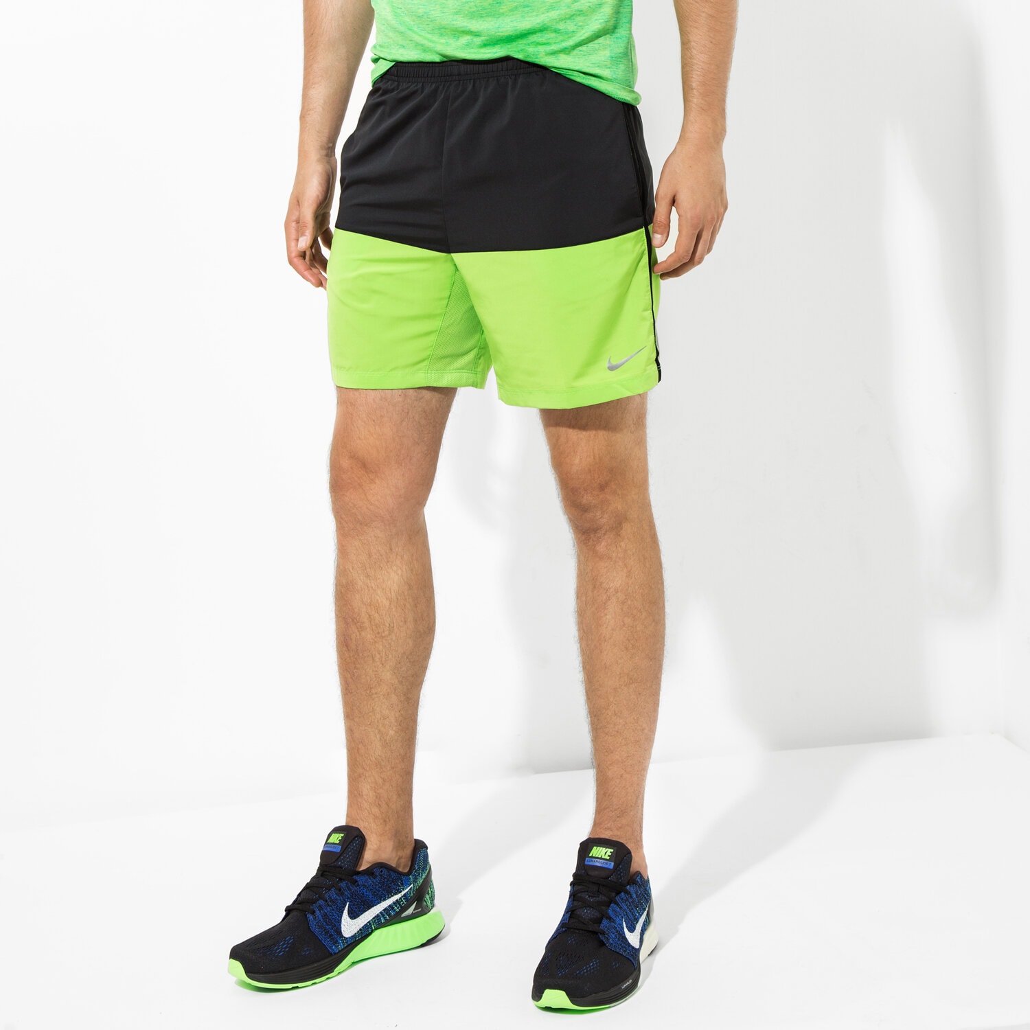 Krótkie spodenki, szorty męskie NIKE SZORTY 7 DISTANCE SHORT 642807026 CZARNY