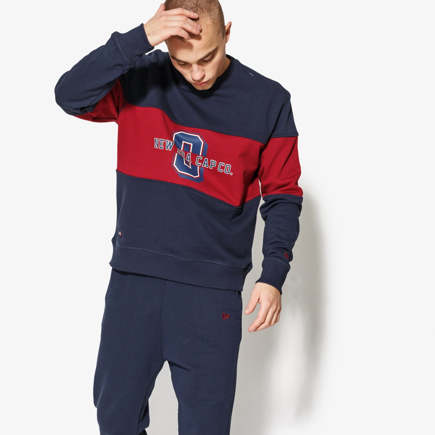 Bluza męska NEW ERA BLUZA WORLD HOOD CREW NEW ERA NIGHT SHIFT NAVY/CARDI 11517693 GRANATOWY