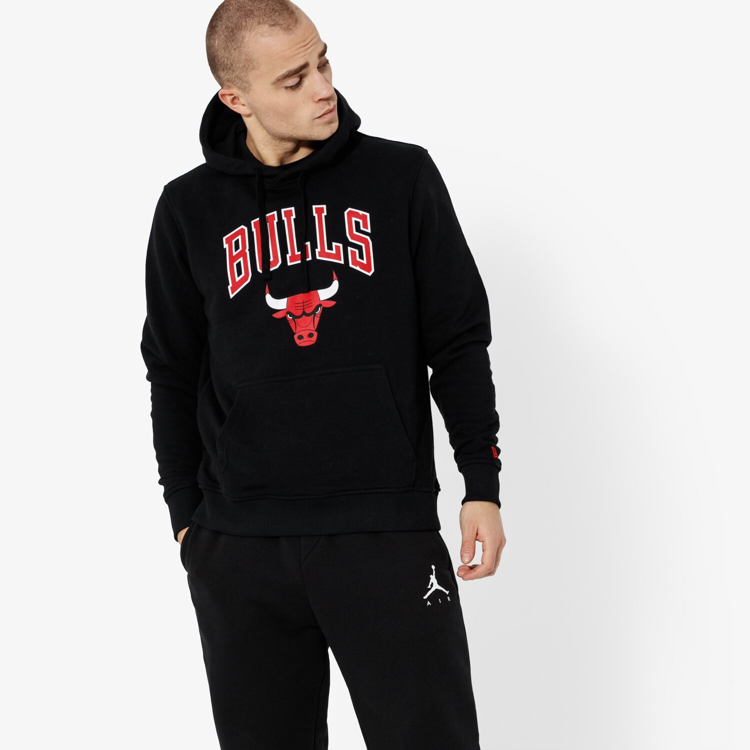 Bluza męska NEW ERA BLUZA NBA TOP 6 BULLS CHICAGO BULLS BLK 11530761 CZARNY