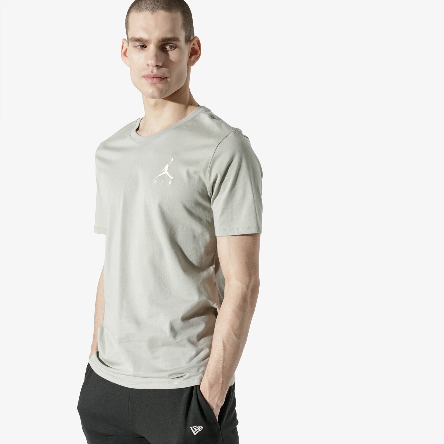 Koszulka, t-shirt sportowy męski JORDAN T-SHIRT SS M JSW TEE JMPMN AIR EMBRD AH5296-334 ZIELONY