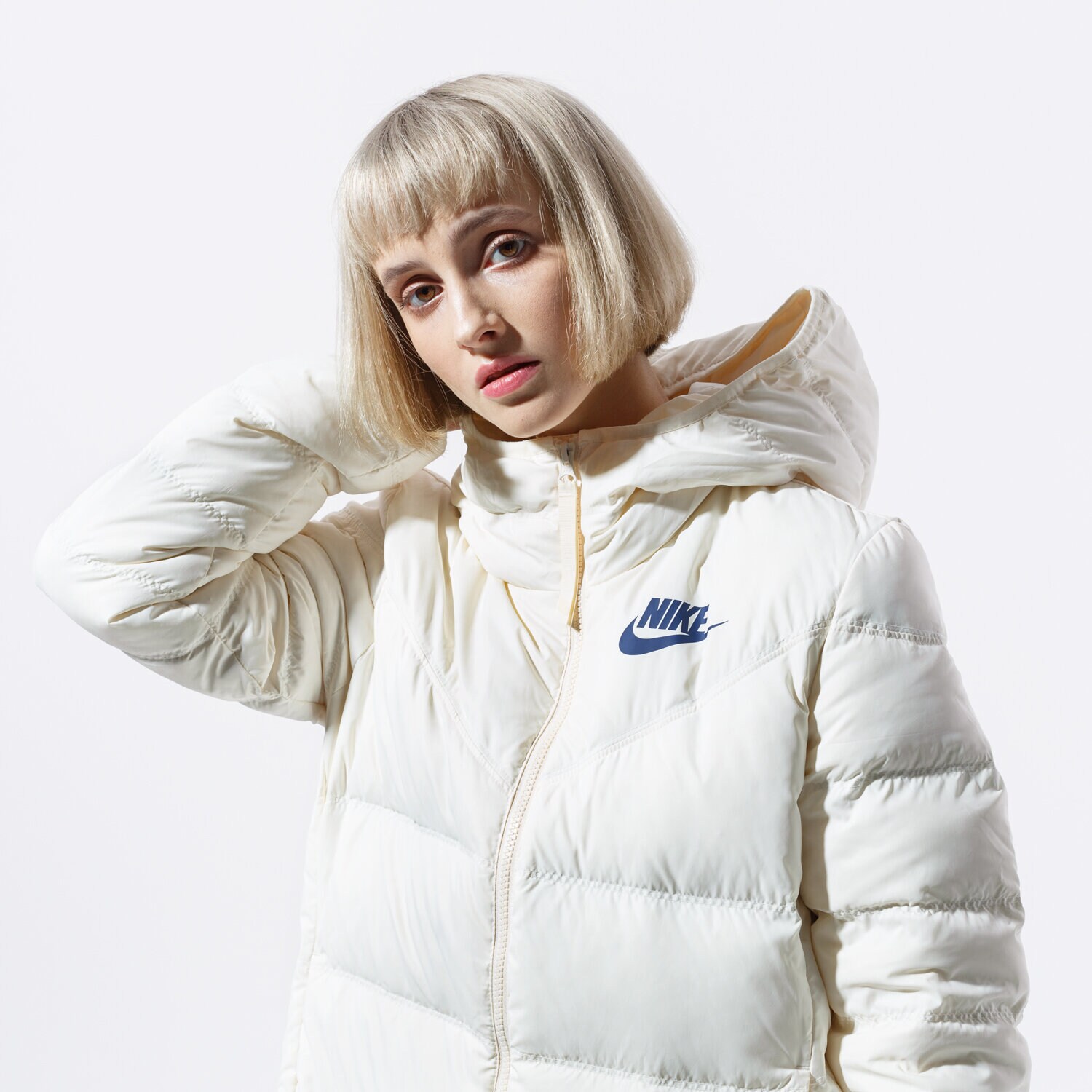 Kurtka zimowa damska NIKE KURTKA W NSW WR DWN FILL PRKA RUS AQ0019-110 BIAŁY