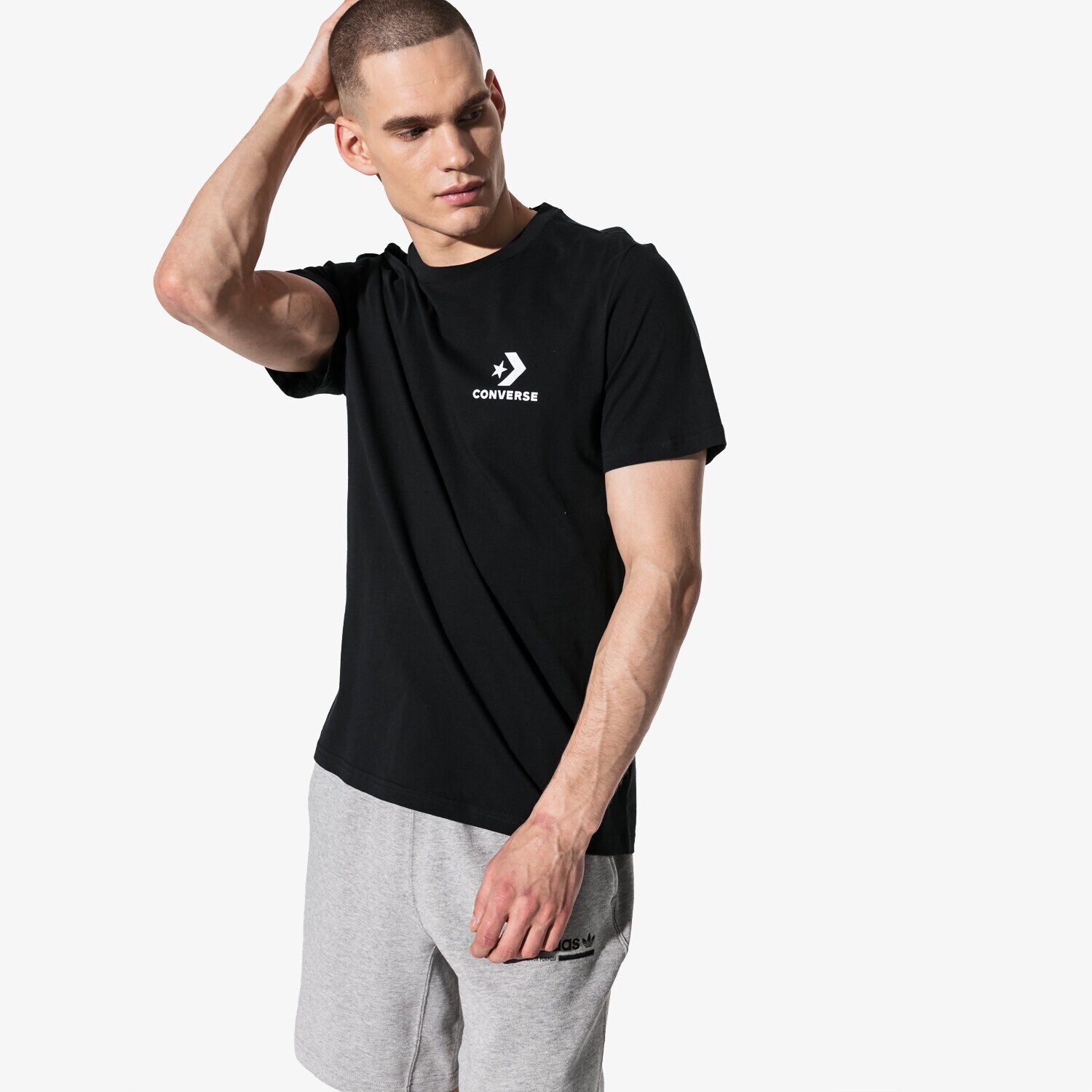 Koszulka, t-shirt sportowy męski CONVERSE T-SHIRT SS LEFT CHEST STAR CHEVRON TEE 10007886-A01 CZARNY