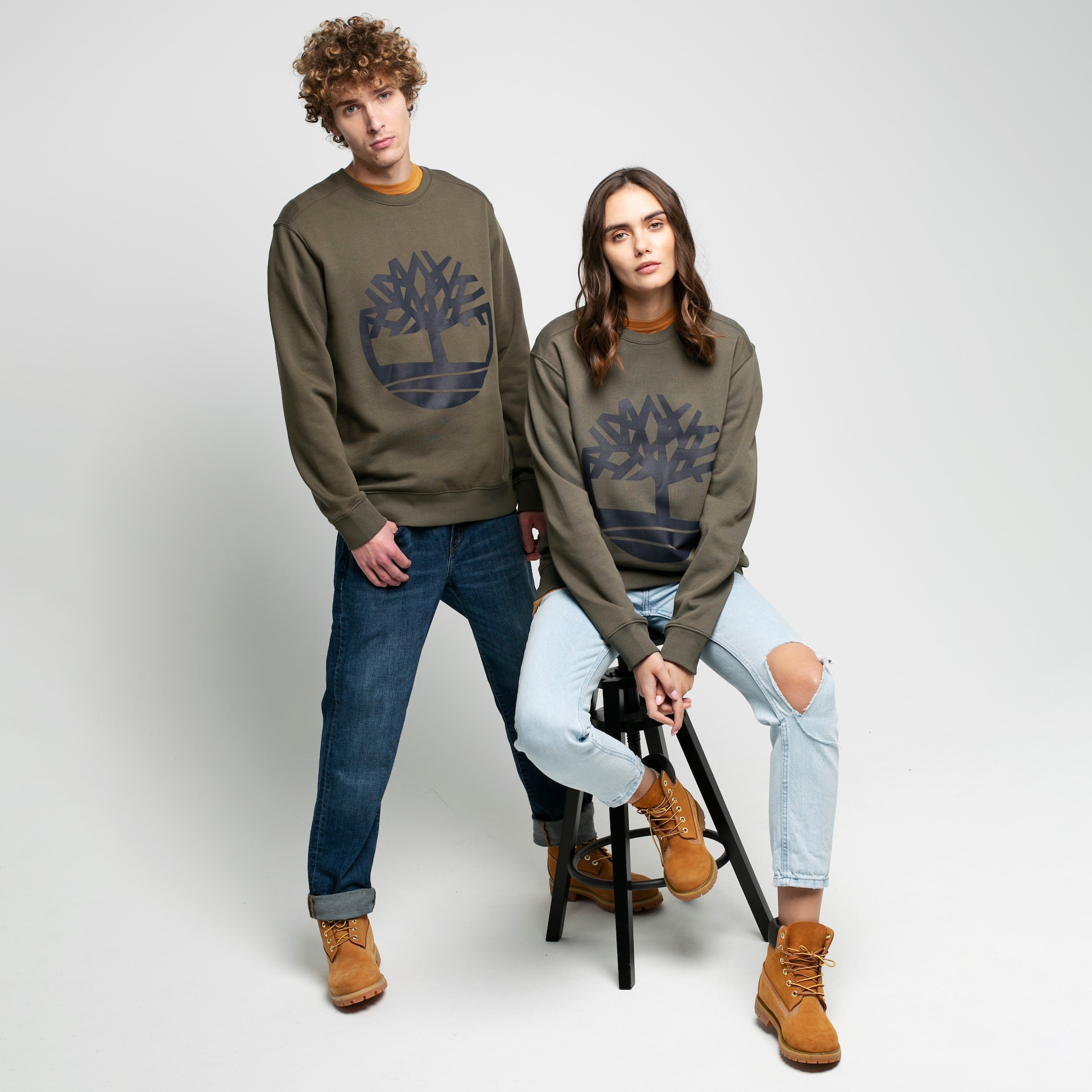 Bluza męska TIMBERLAND BLUZA YC CORE TREE LOGO CREW NECK SWEATSHIRT TB0A2BJ8Z281 KHAKI