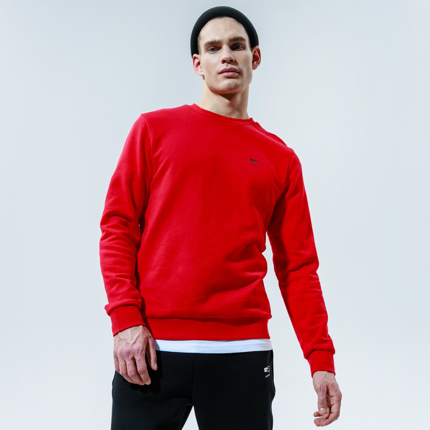 Bluza męska CONFRONT BLUZA ESSENTAL CREW CF320BLM39003 CZERWONY