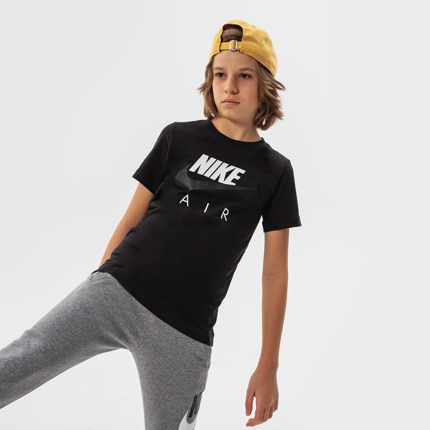 Koszulka, t-shirt dla dzieci NIKE T-SHIRT SPORTSWEAR BOY CZ1828-010 CZARNY