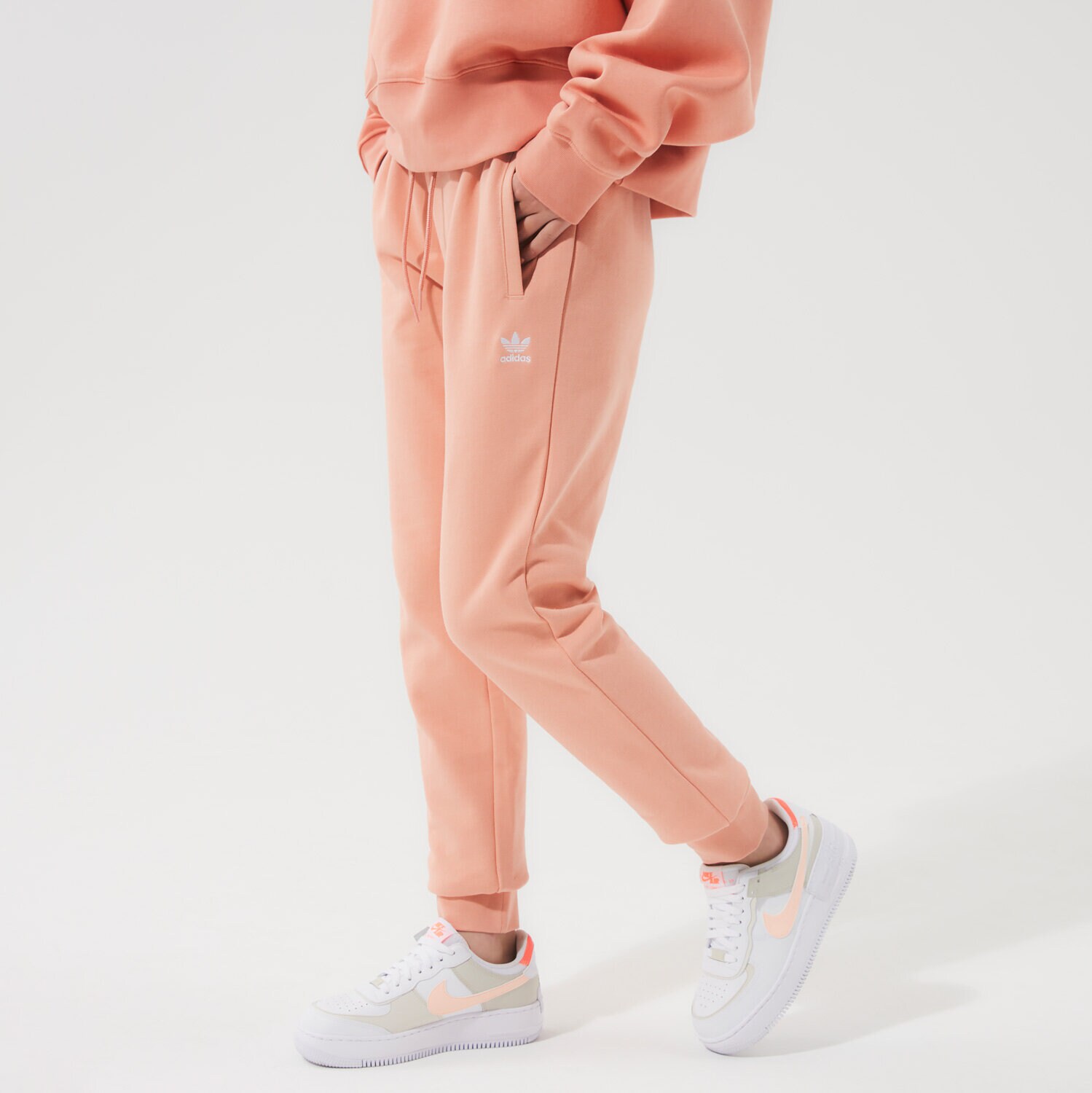 Spodnie sportowe damskie ADIDAS SPODNIE TRACK PANT H37874 RÓŻOWY