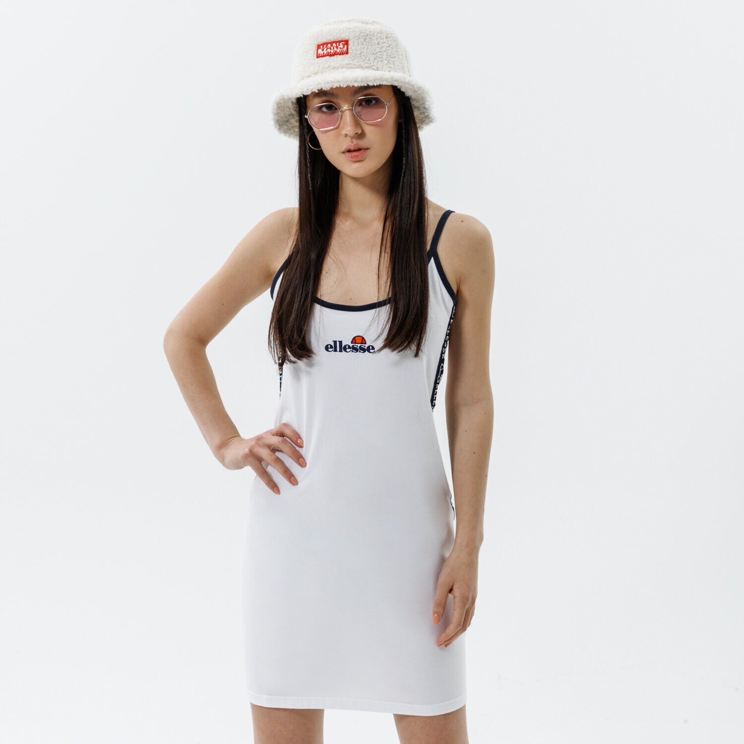 Modna sukienka sportowa ELLESSE SUKIENKA MONDAE DRESS WHT SGJ12893908 BIAŁY