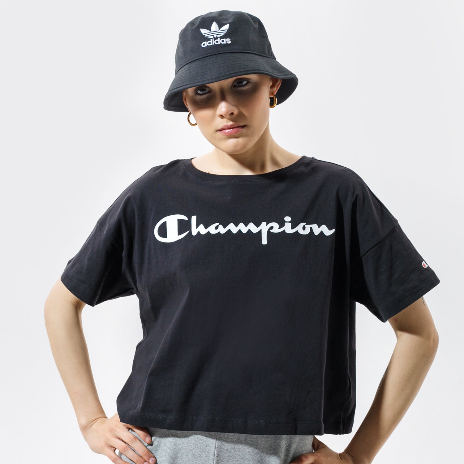 Koszulka, t-shirt damski CHAMPION T-SHIRT CREWNECK T-SHIRT 113970KK001 CZARNY