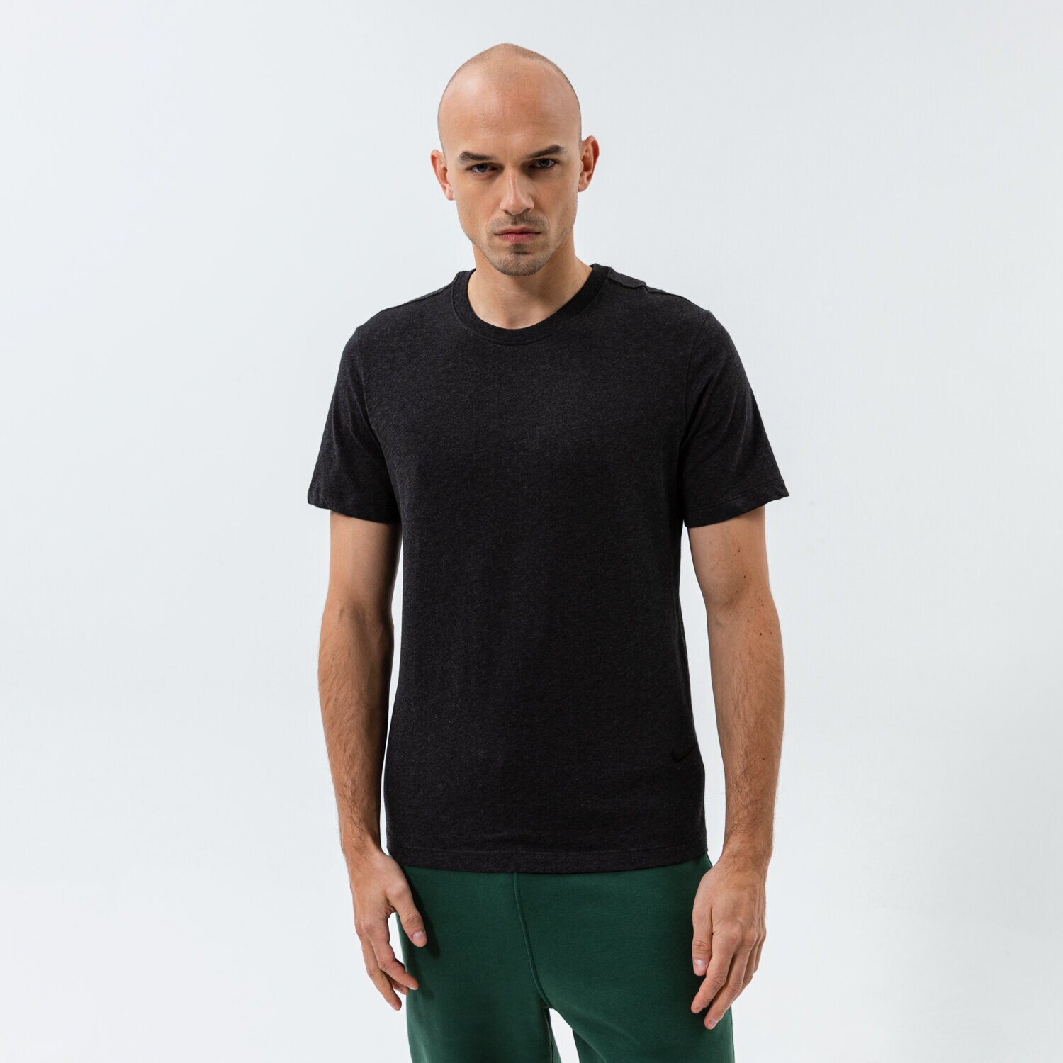 Koszulka, t-shirt sportowy męski NIKE T-SHIRT M NSW TEE SUSTAINABILITY DM2386-010 CZARNY