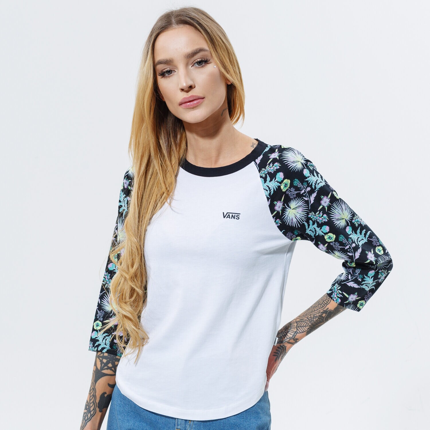 Koszulka, t-shirt damski VANS T-SHIRT WM CALIFAS WHITE/CALIFAS BLACK VN0A53PZZFK1 BIAŁY