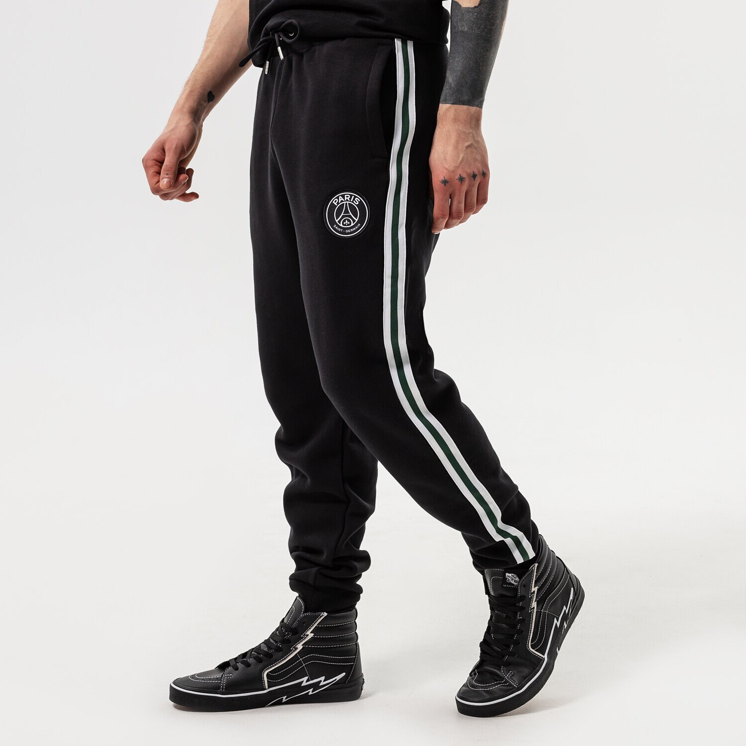 Spodnie sportowe męskie JORDAN SPODNIE PARIS SAINT-GERMAIN DB6502-010 CZARNY