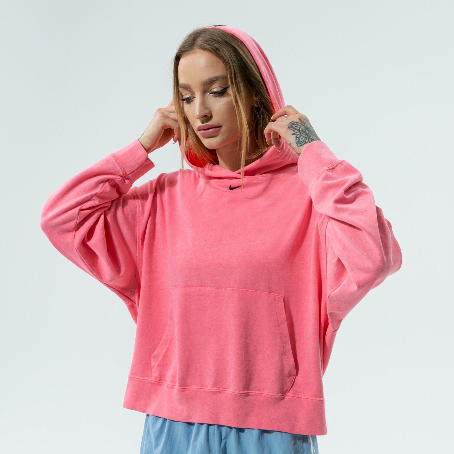 Bluza damska NIKE BLUZA Z KAPTUREM W NSW WASH HOODIE CZ9854-675 RÓŻOWY
