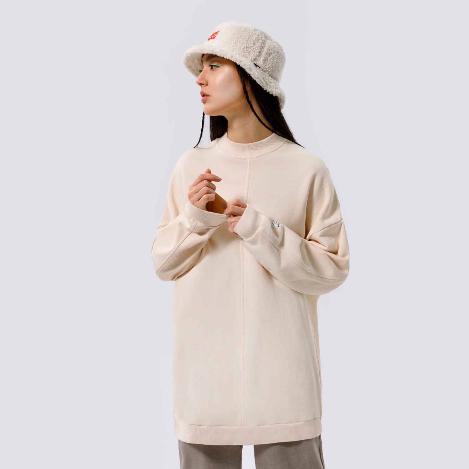 Modna sukienka sportowa REEBOK SUKIENKA CL RBK ND SM CREW DRESS HB8644 RÓŻOWY