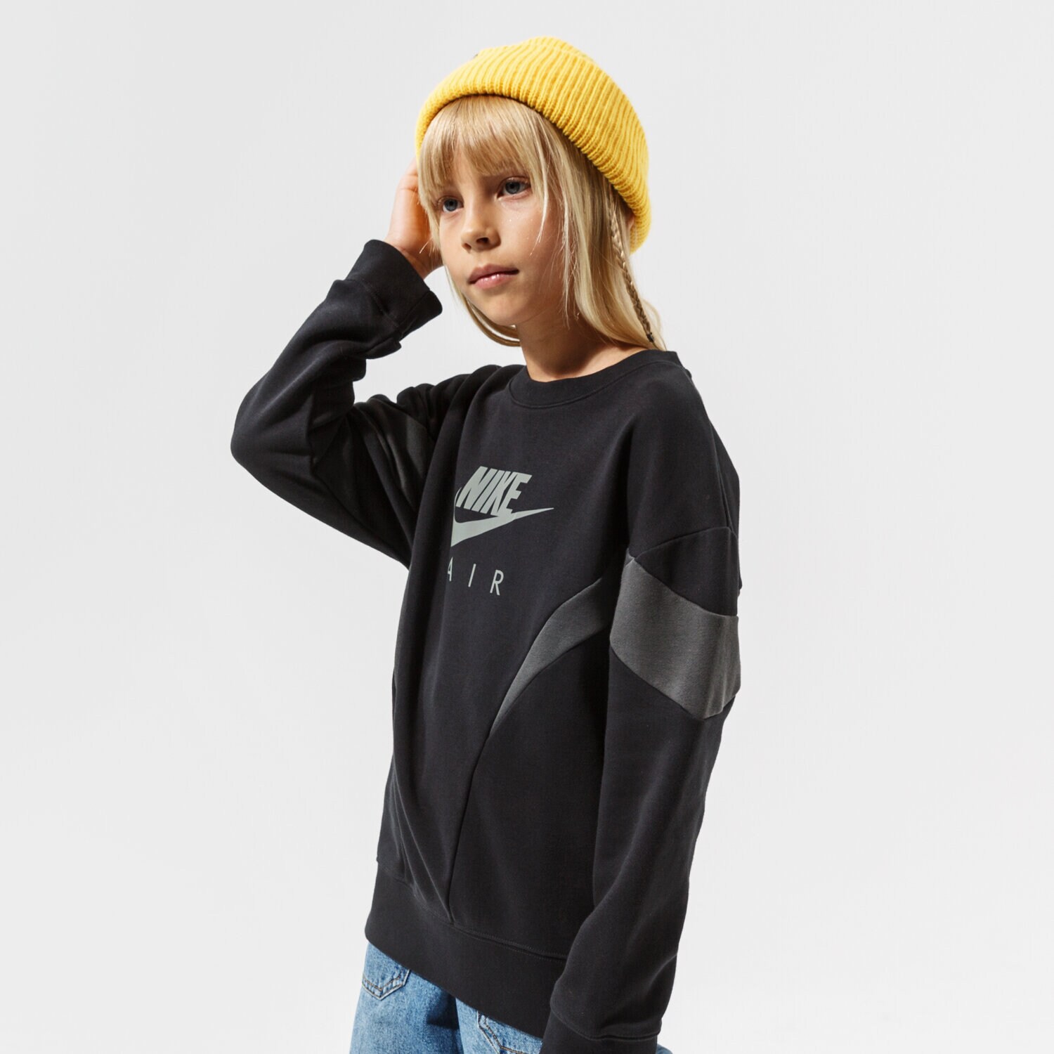 Sportowa bluza dziecięca NIKE GIRLS' AIR BOYFRIEND CREW SWEATSHIRT JUNIOR GIRL DD7135-010 CZARNY