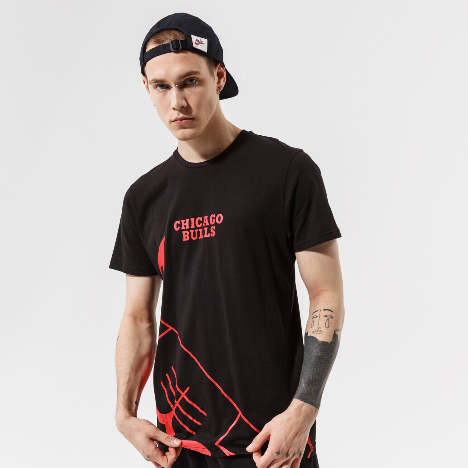 Koszulka, t-shirt sportowy męski NEW ERA T-SHIRT NBA ENLARGED LOGO TEE CHIBUL BLK 12827220 CZARNY