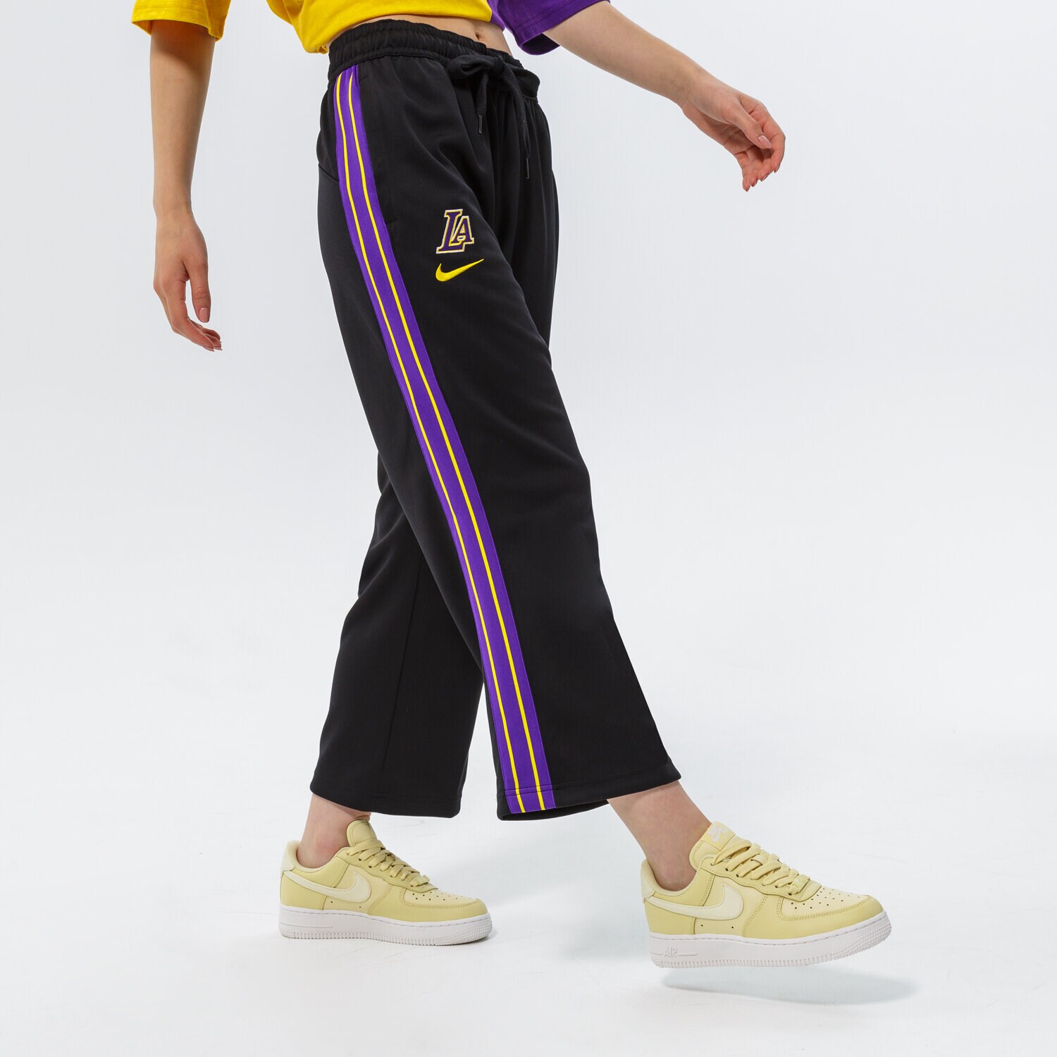 Spodnie sportowe damskie NIKE SPODNIE LAL W NK TRKST PANT CTS 75 NBA DB1420-010 CZARNY