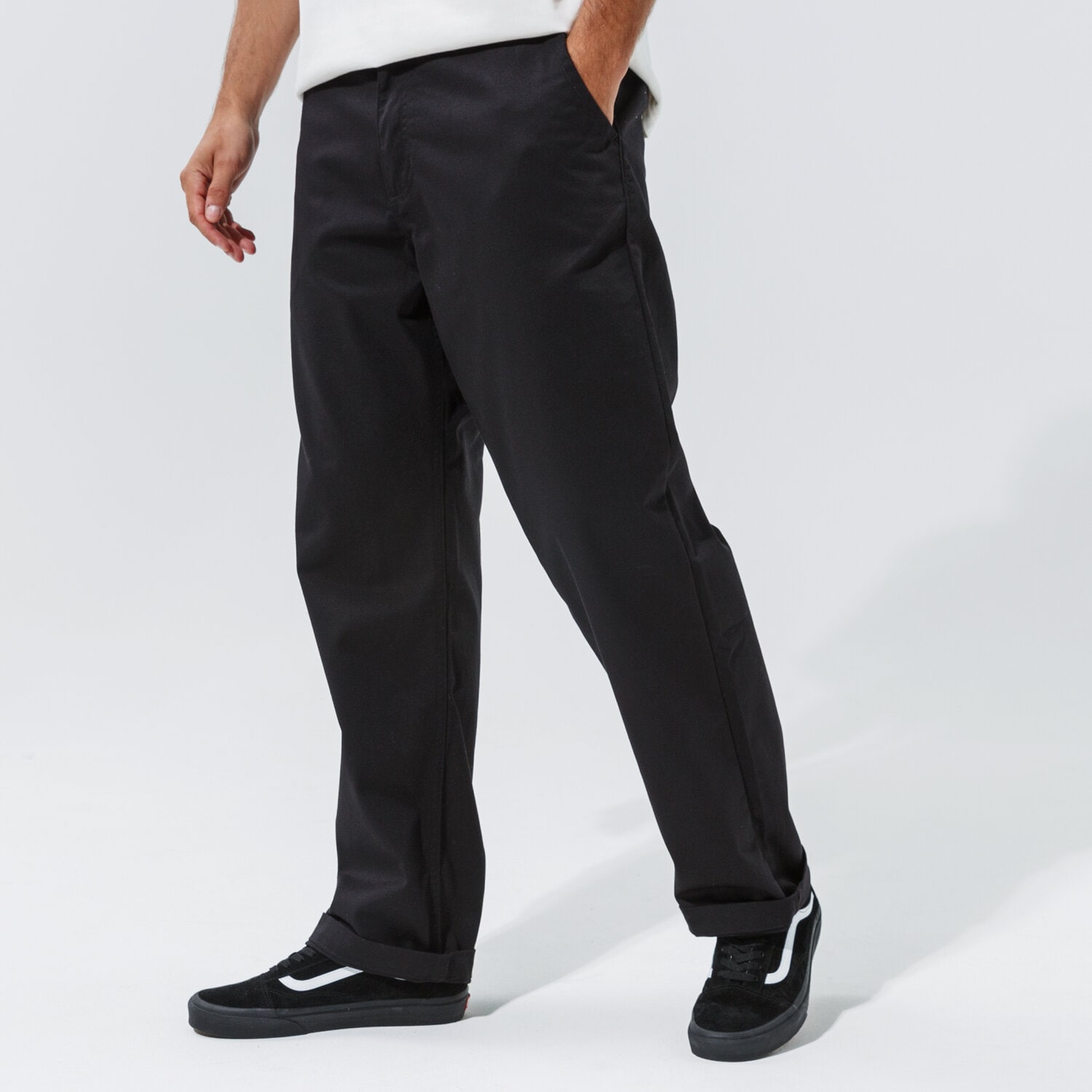 Spodnie sportowe męskie VANS SPODNIE AUTHENTIC CHINO LOOSE PANT VN0A5FJBBLK1 CZARNY