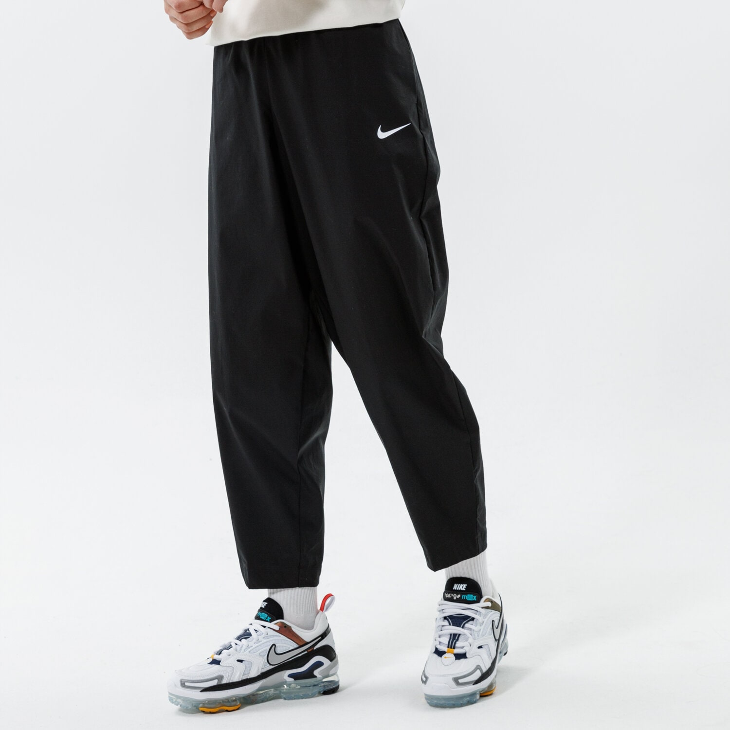 Spodnie sportowe damskie NIKE SPODNIE W NSW ESSNTL WVN HR PNT CRV DD5975-010 CZARNY