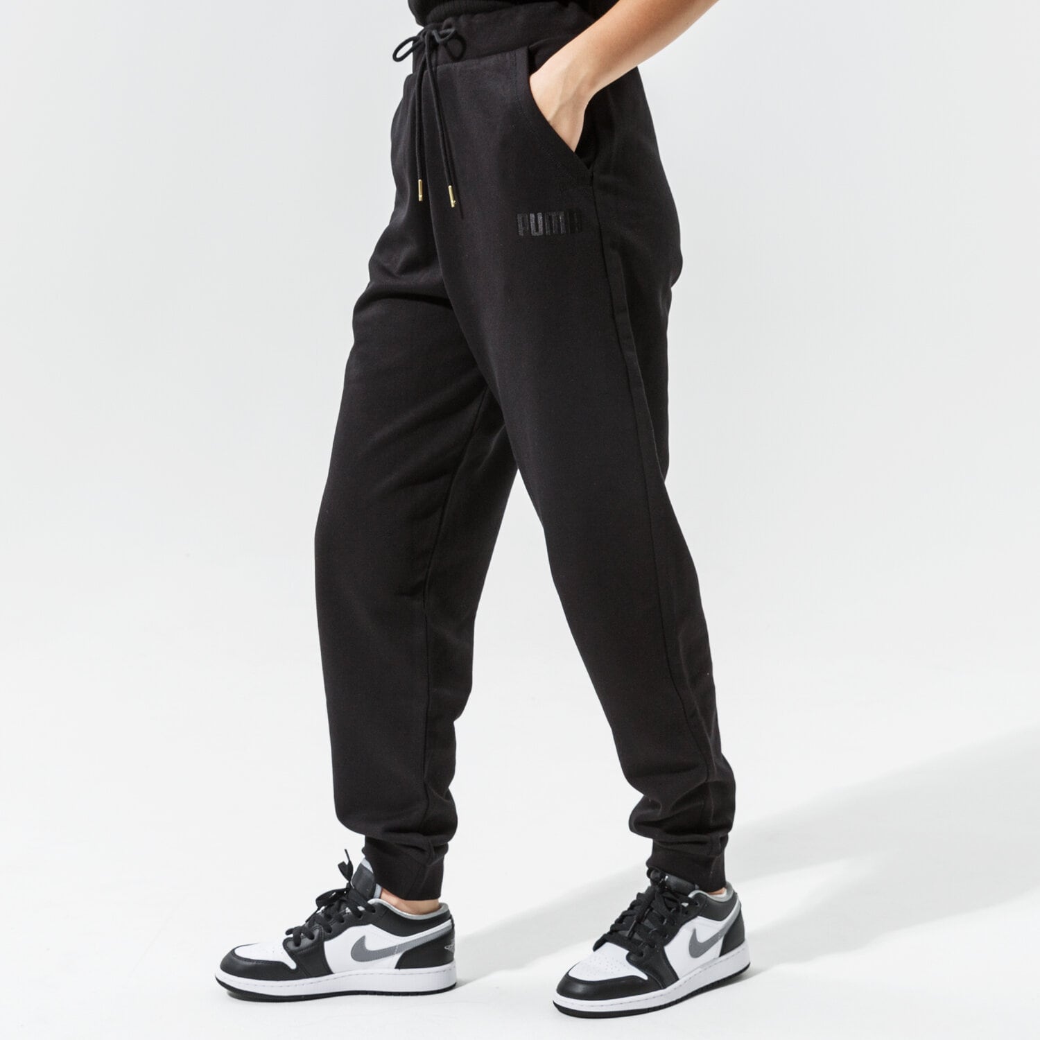 Spodnie sportowe damskie PUMA SPODNIE HER HIGH WAIST PANTS TR CL - PUMA BLACK 58952801 CZARNY