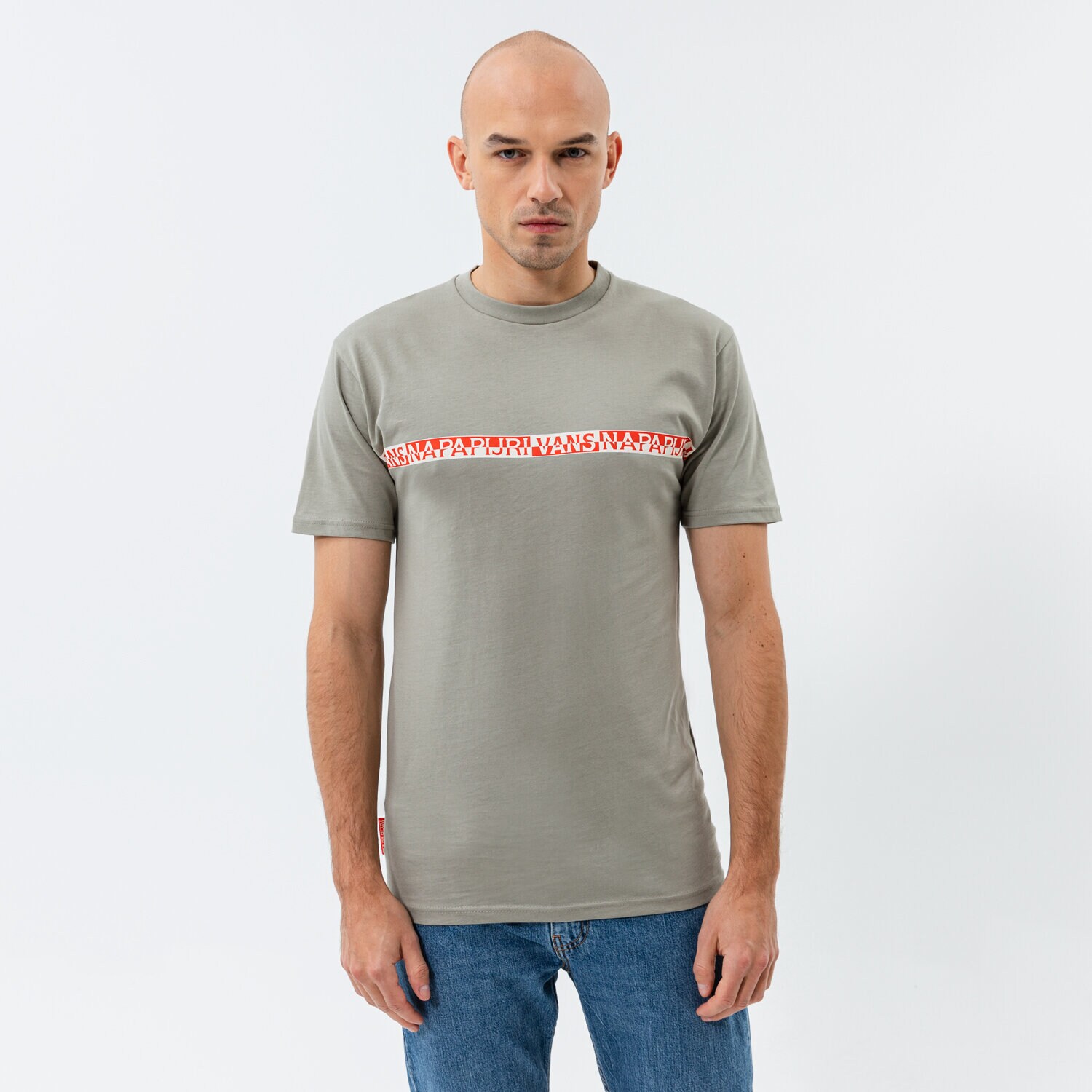 Koszulka, t-shirt sportowy męski VANS T SHIRT MN VANS X NAPAPIJRI SS VN0A541FYXM1 SZARY
