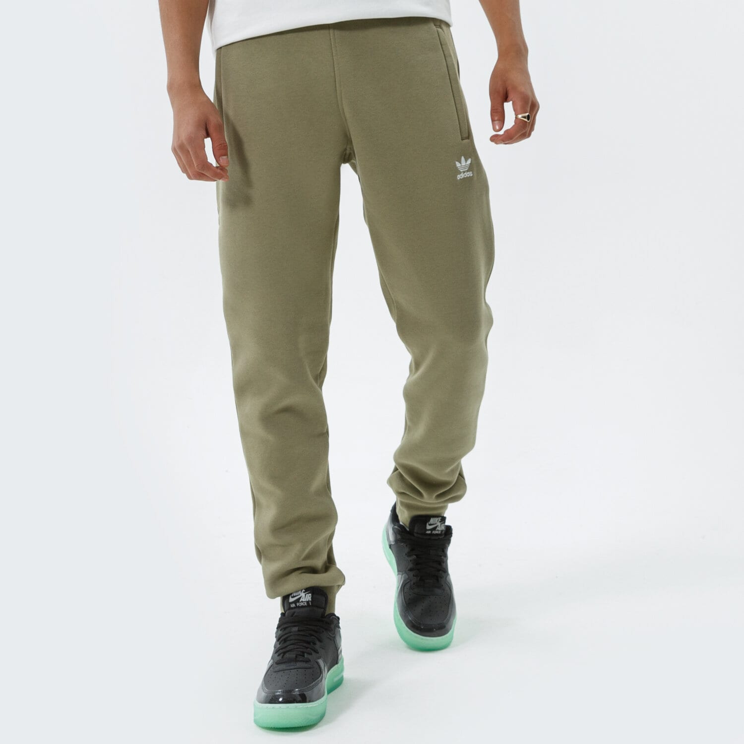 Spodnie sportowe męskie ADIDAS SPODNIE ESSENTIALS PANT H34656 KHAKI