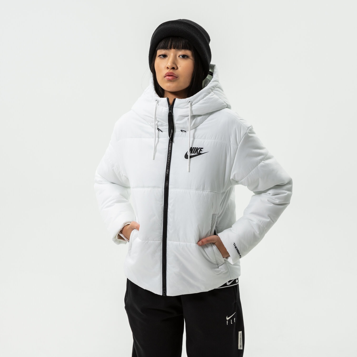 Kurtka zimowa damska NIKE KURTKA ZIMOWA W NSW TF RPL CLASSIC TAPE JKT DJ6997-100 BIAŁY