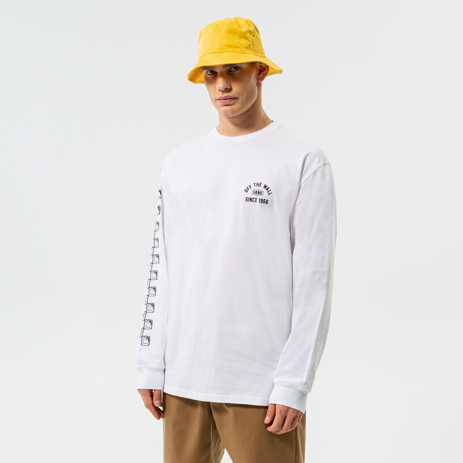 Koszulka, t-shirt sportowy męski VANS T-SHIRT CHECKERBOARD RESEARCH LS TEE VN0A7S5MWHT1 BIAŁY
