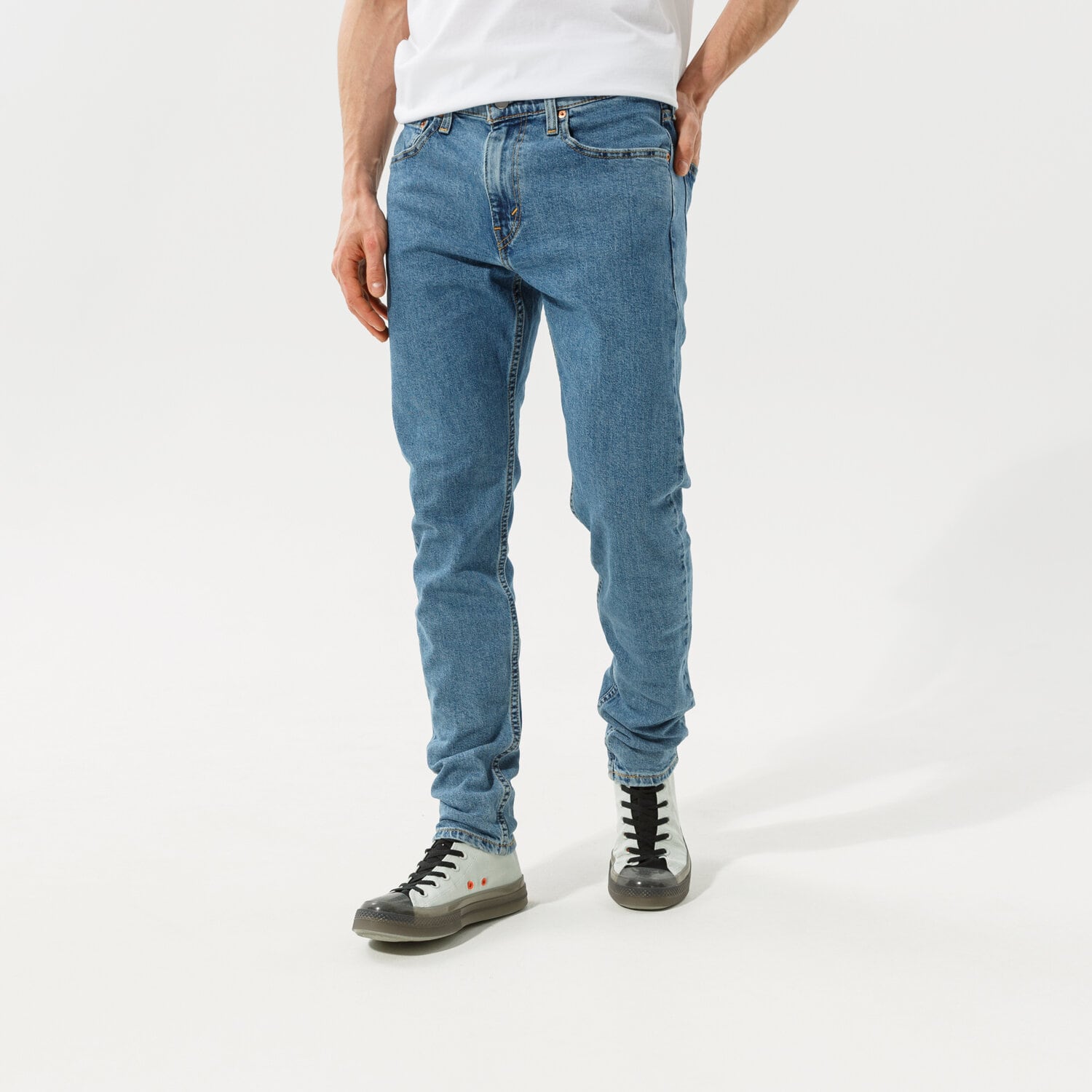 Spodnie sportowe męskie LEVI'S SPODNIE 512 SLIM TAPER LO BALL 59437-0076 NIEBIESKI