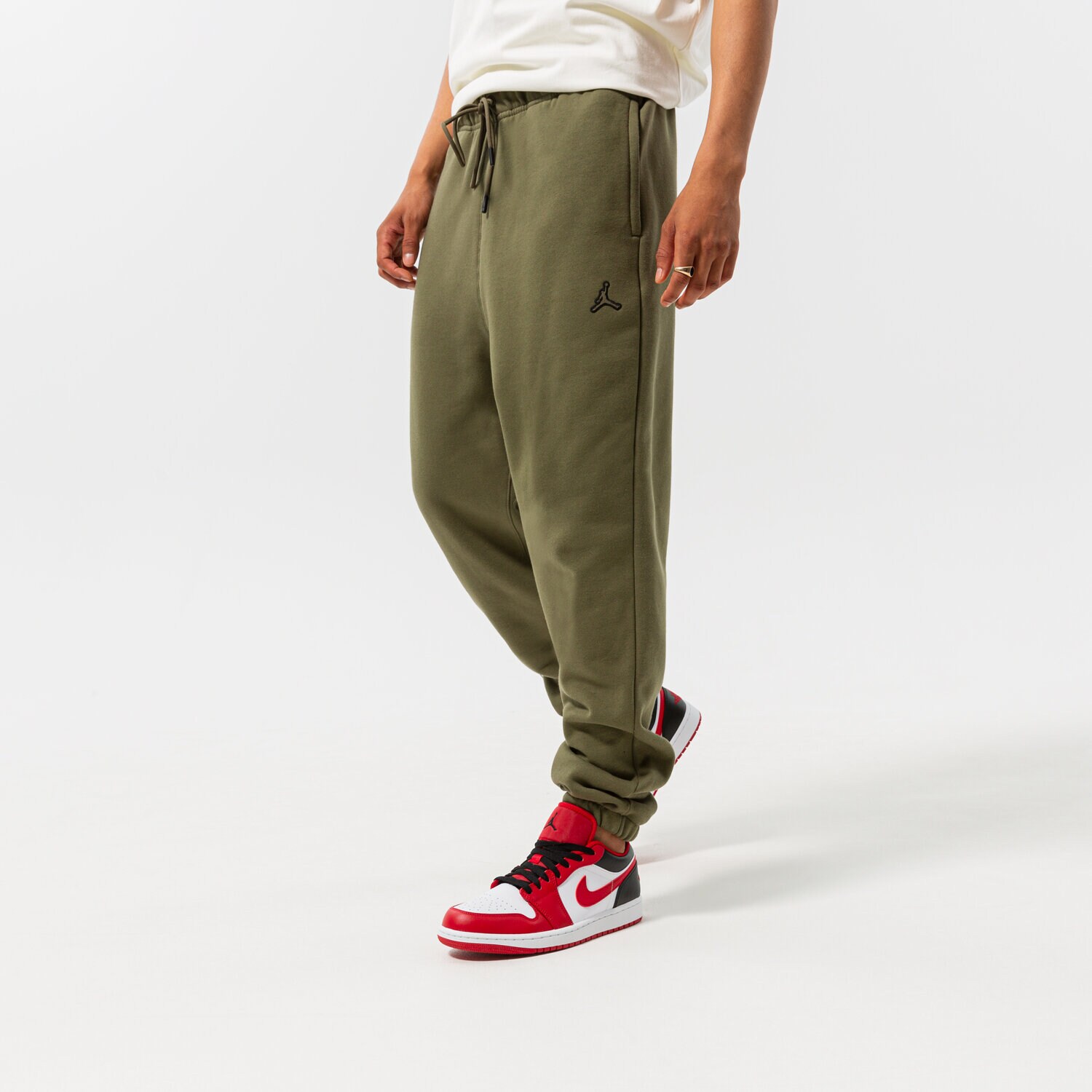 Spodnie sportowe męskie JORDAN SPODNIE ESSENTIAL JOGGERS DA9820-222 KHAKI