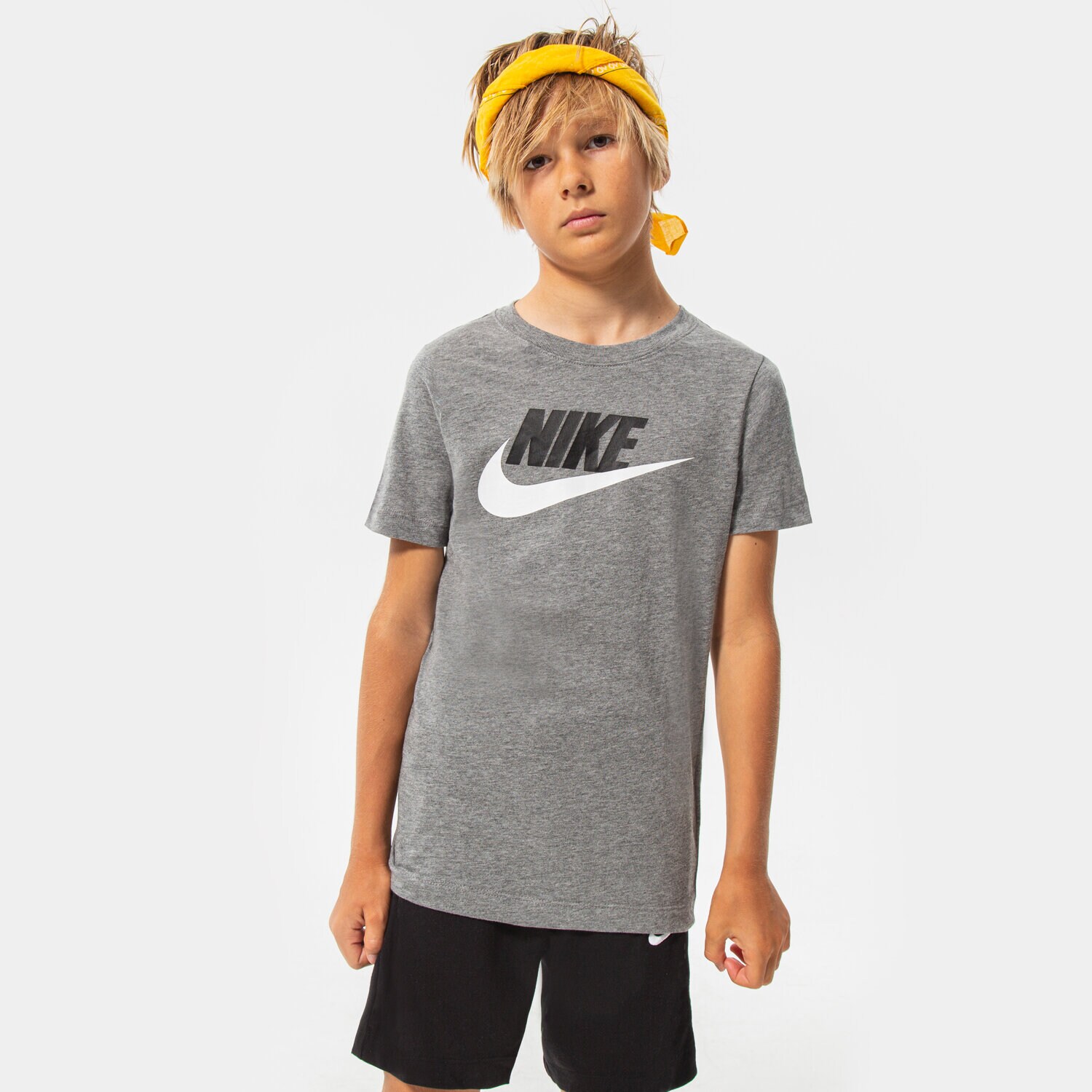 Koszulka, t-shirt dla dzieci NIKE T-SHIRT NIKE SPORTSWEAR BOY AR5252-091 SZARY