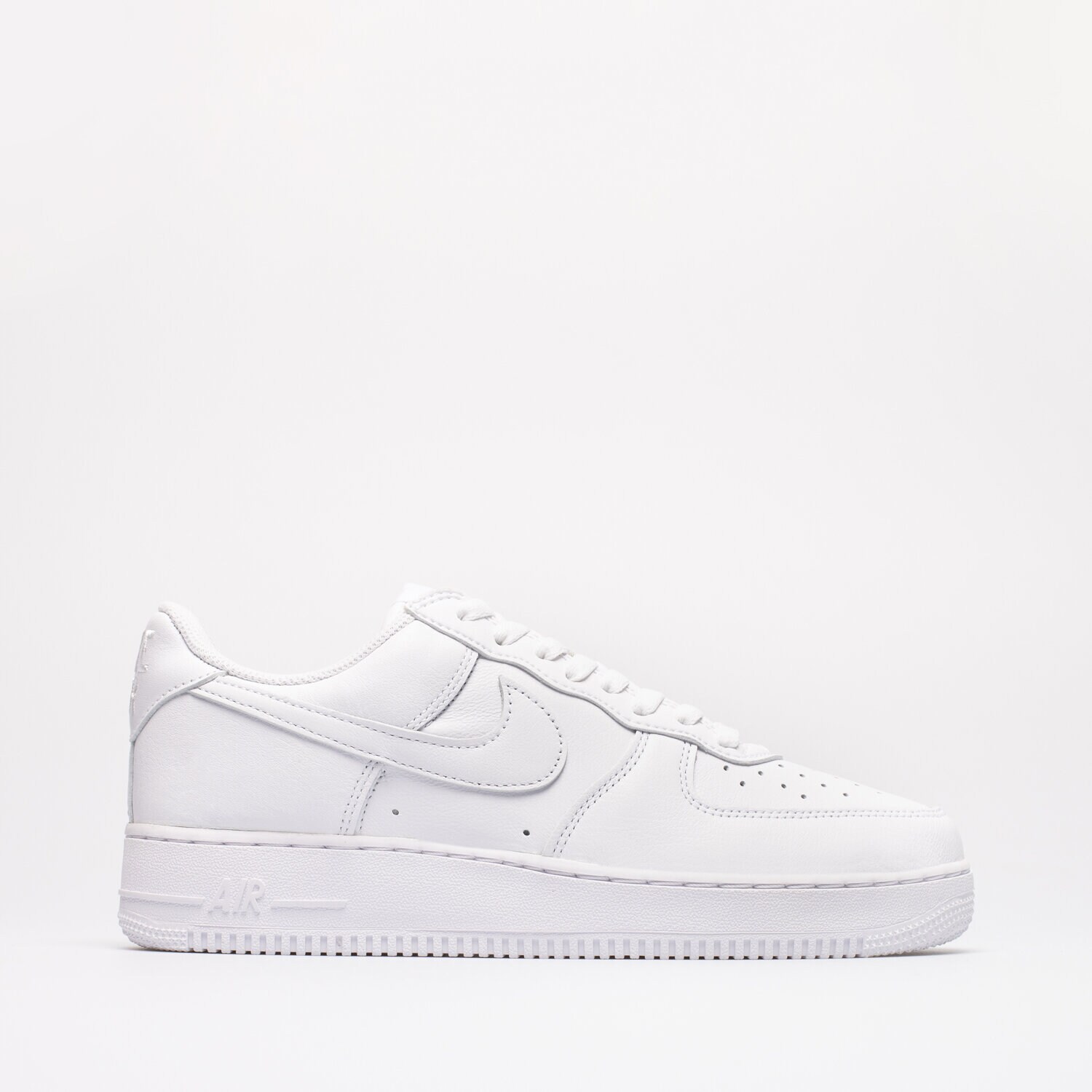 Buty sneakersy męskie NIKE AIR FORCE 1 LOW RETRO  DJ3911-100 BIAŁY
