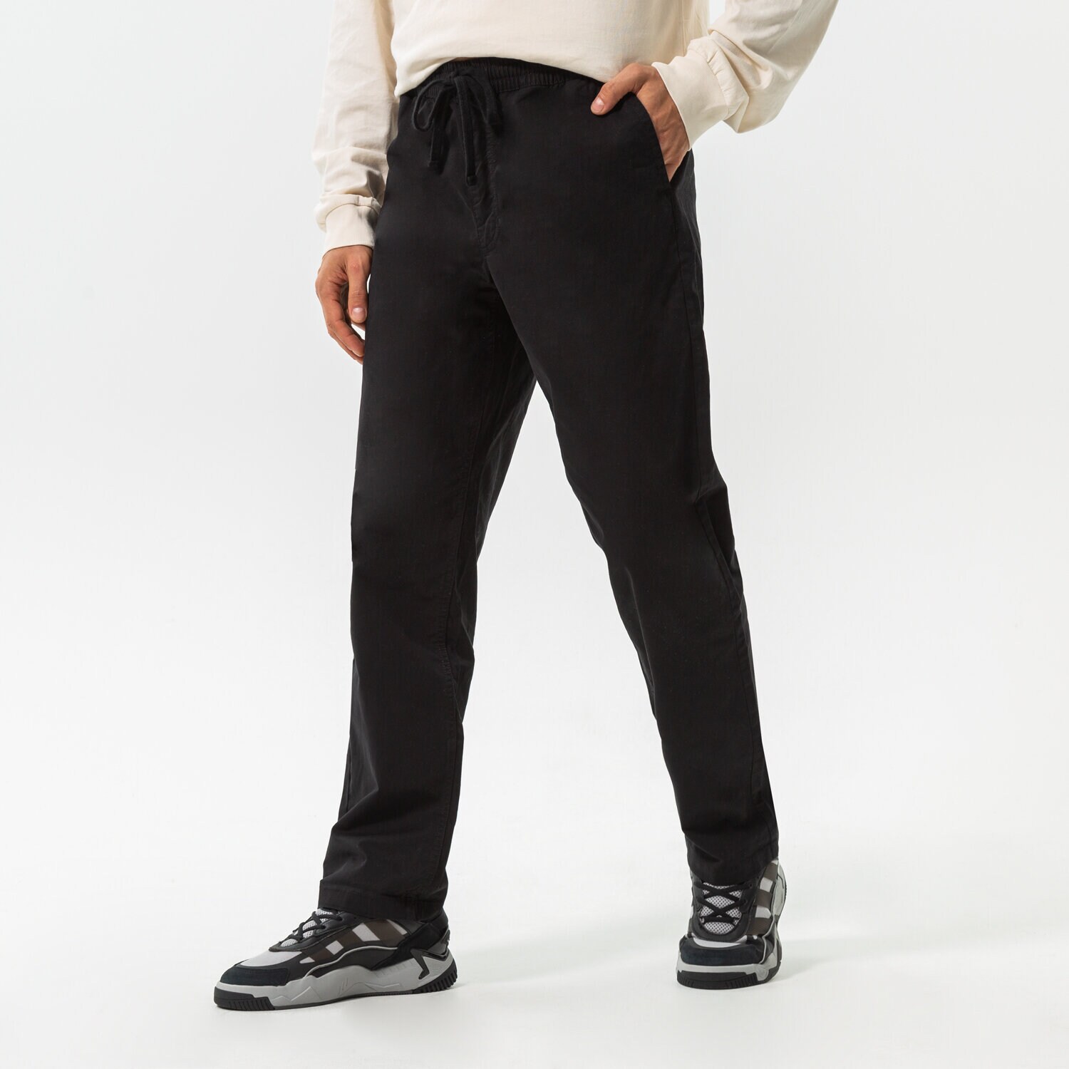 Spodnie sportowe męskie VANS SPODNIE MN RANGE RELAXED ELASTIC PANT VN0A5FJJBLK1 CZARNY