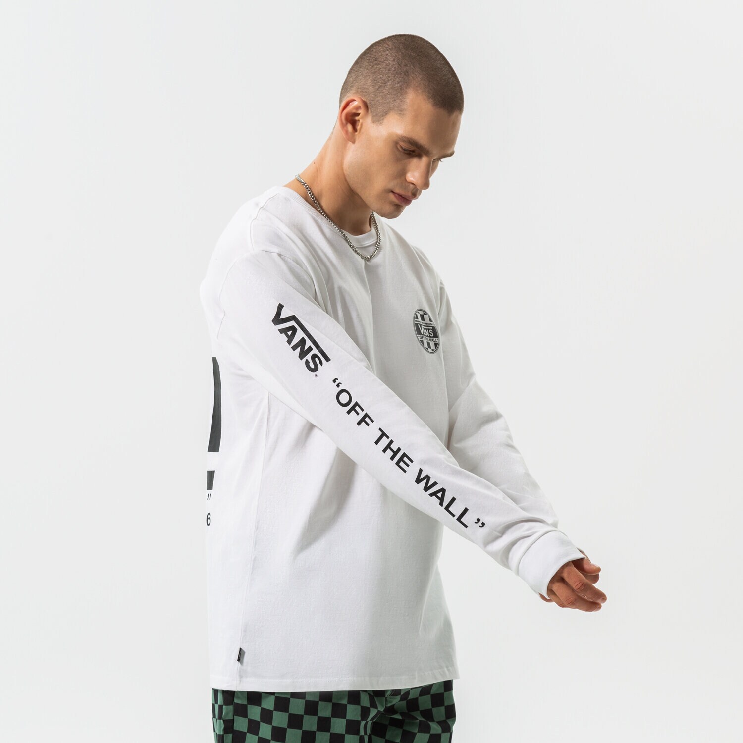 Koszulka, t-shirt sportowy męski VANS T-SHIRT OFF THE WALL CHECK GRAPHIC LS TEE VN0A7S6ZWHT1 BIAŁY