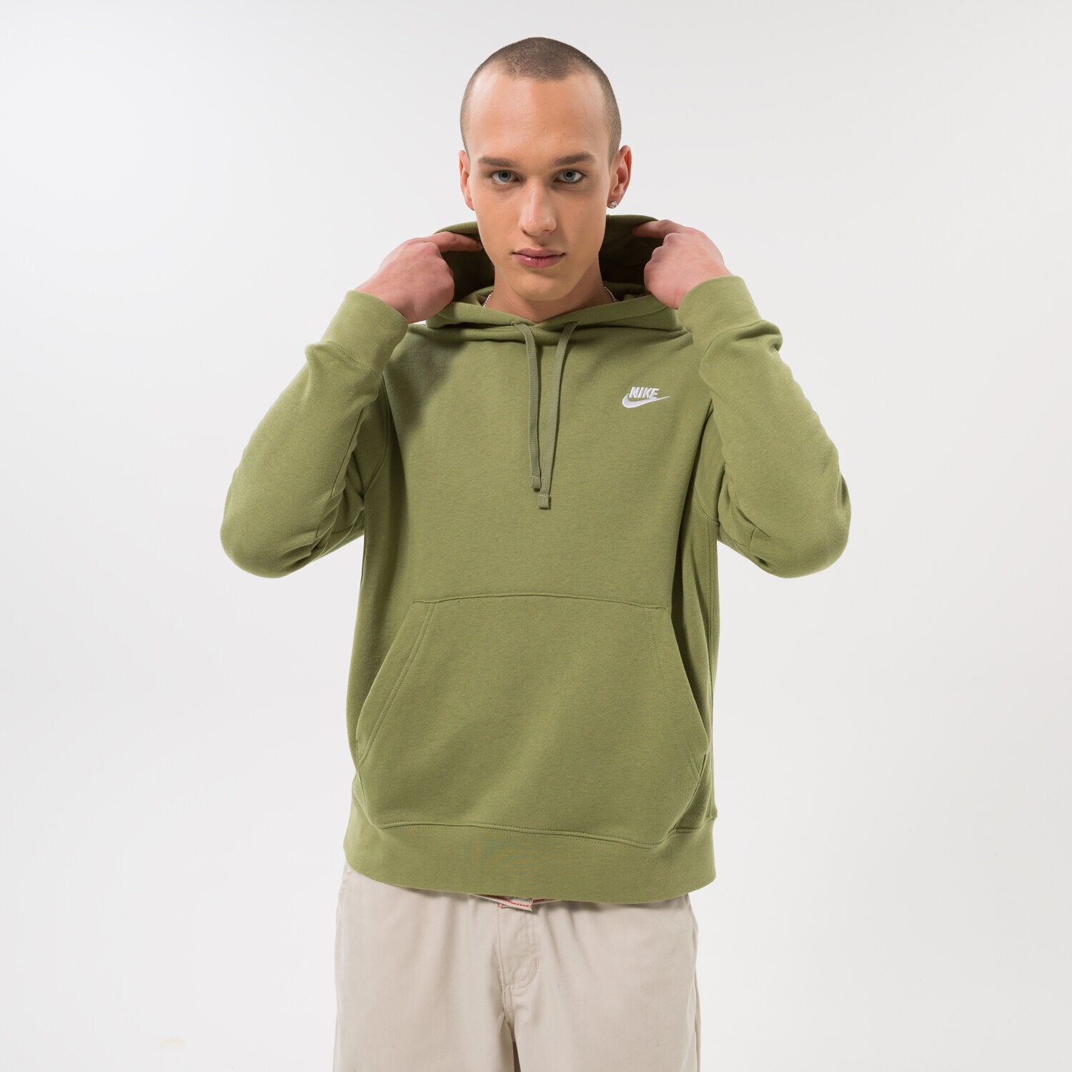 Bluza męska NIKE BLUZA Z KAPTUREM SPORTSWEAR CLUB FLEECE BV2654-334 KHAKI