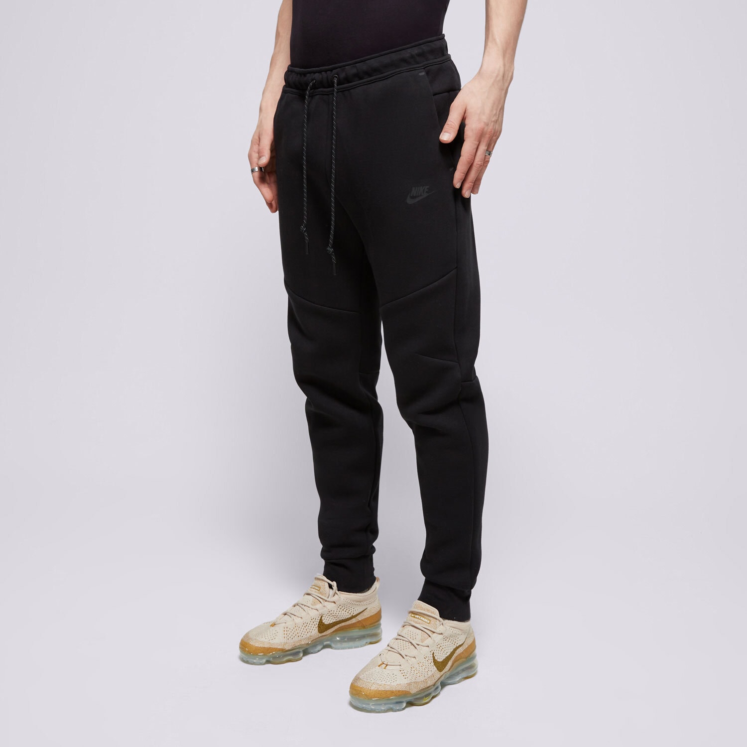 Spodnie sportowe męskie NIKE SPODNIE M NK TCH FLC JGGR HV0959-010 CZARNY