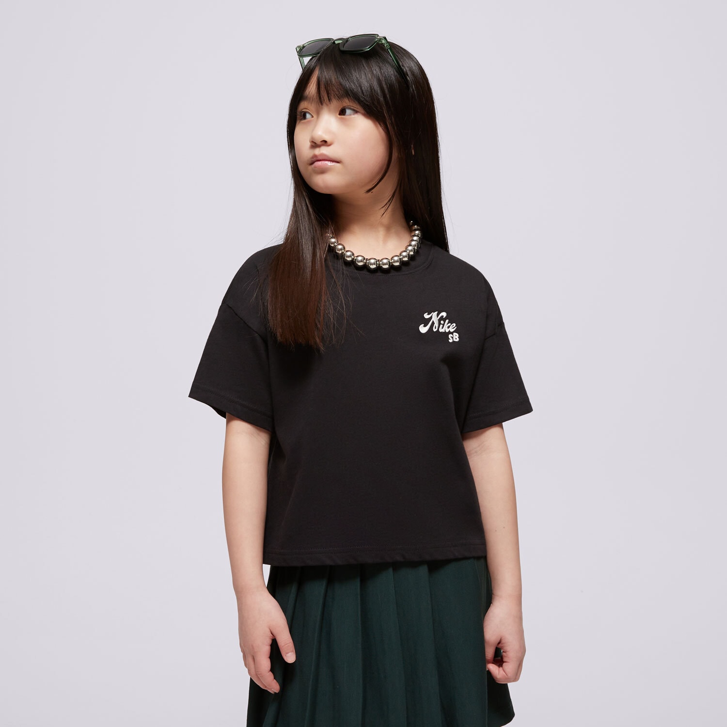 Koszulka, t-shirt dla dzieci NIKE T-SHIRT G NK SB TEE BOXY GIRL HM6312-010 CZARNY
