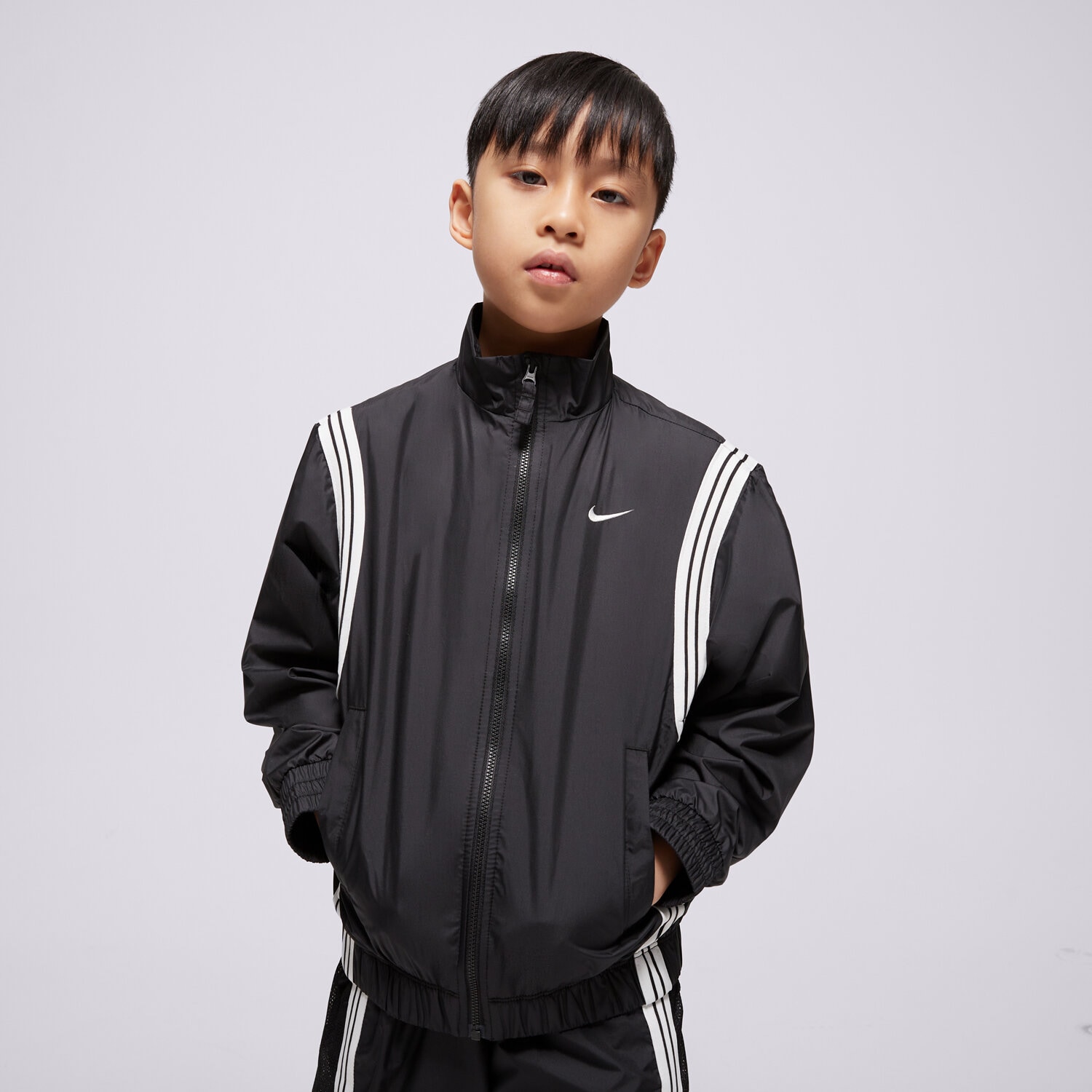 Dziecięca kurtka przejściowa (wiosenna/jesienna) NIKE KURTKA K NK RPL CROSSOVER JKT SR BOY FZ5233-010 CZARNY