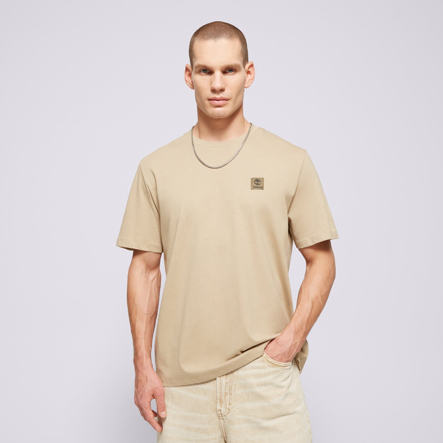 Koszulka, t-shirt sportowy męski TIMBERLAND T-SHIRT SHORT SLEEVE WOVEN BADGE TEE LEMON PEPPER TB0A5RCEDH41 BEŻOWY