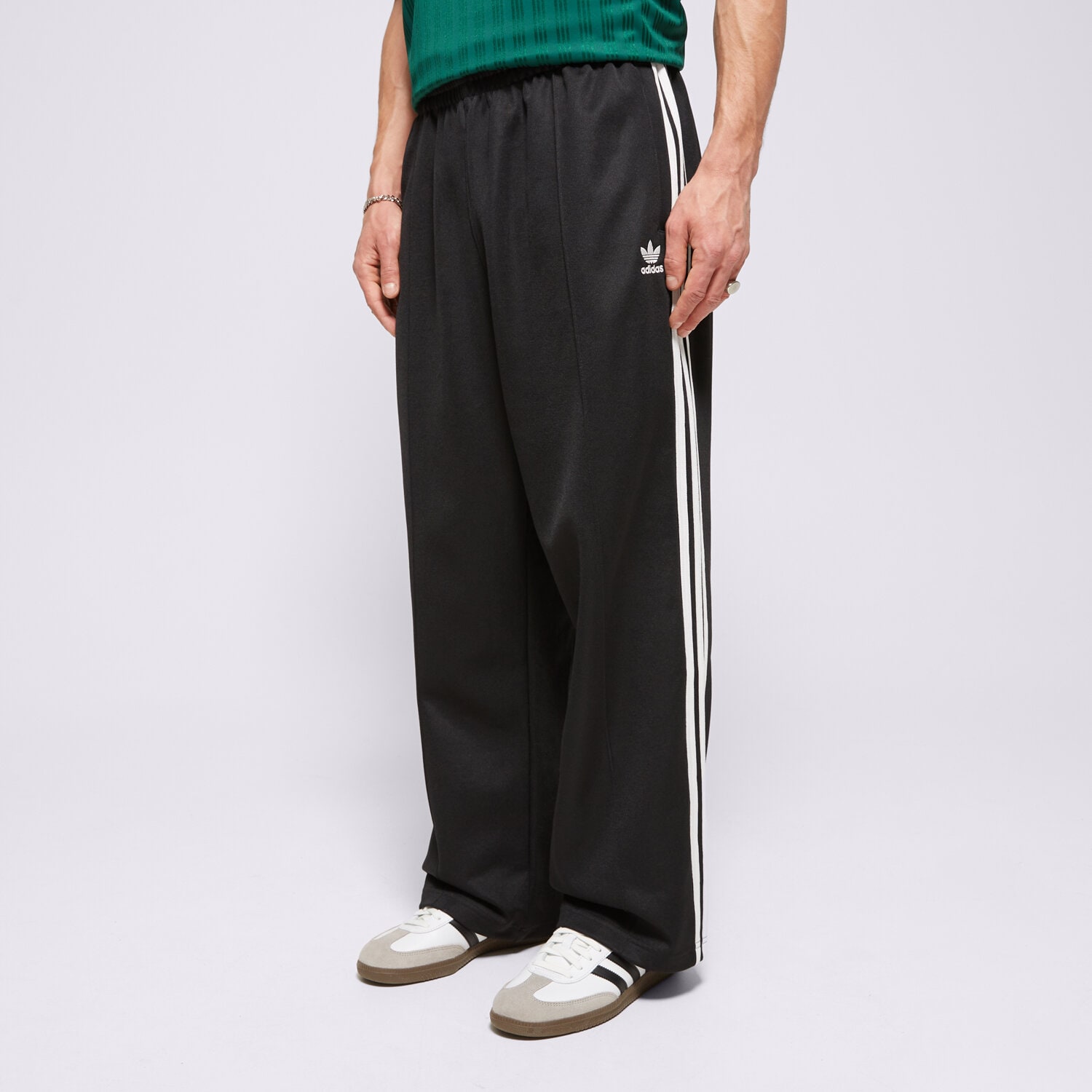 Spodnie sportowe męskie ADIDAS SPODNIE BAGGY TP IZ4801 CZARNY