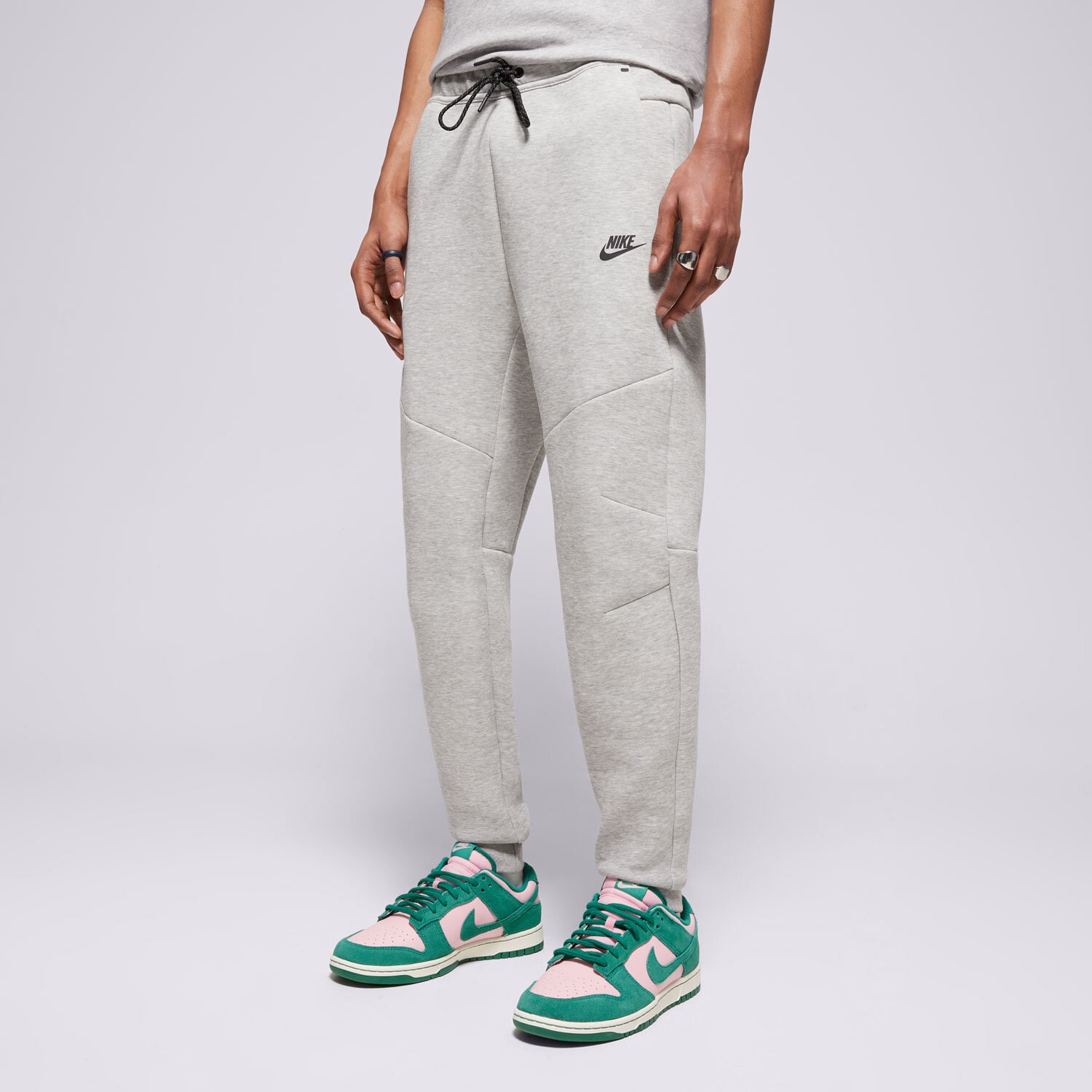 Spodnie sportowe męskie NIKE SPODNIE M NK TCH FLC JGGR HV0959-063 SZARY