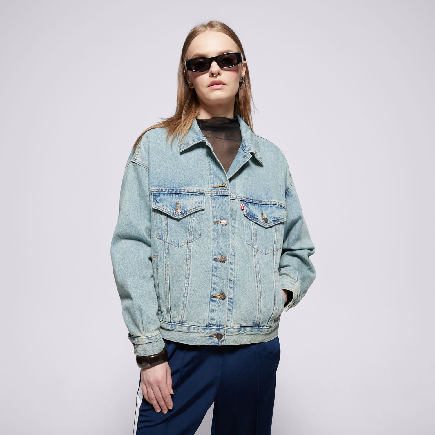 Kurtka wiosenna / jesienna damska LEVI'S KURTKA 90S TRUCKER A1743-0135 NIEBIESKI