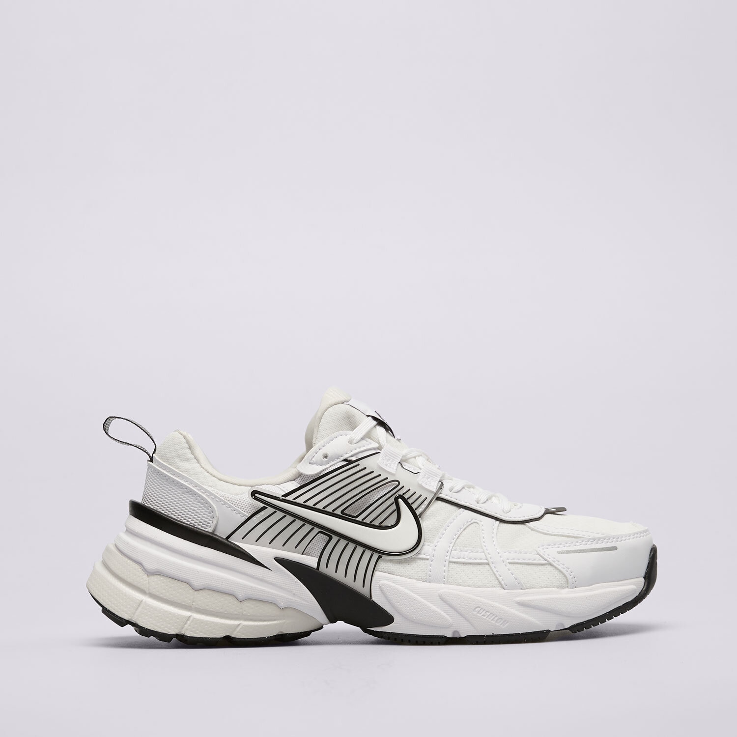 Buty sneakersy damskie NIKE W V2K RUN  HF5342-100 BIAŁY