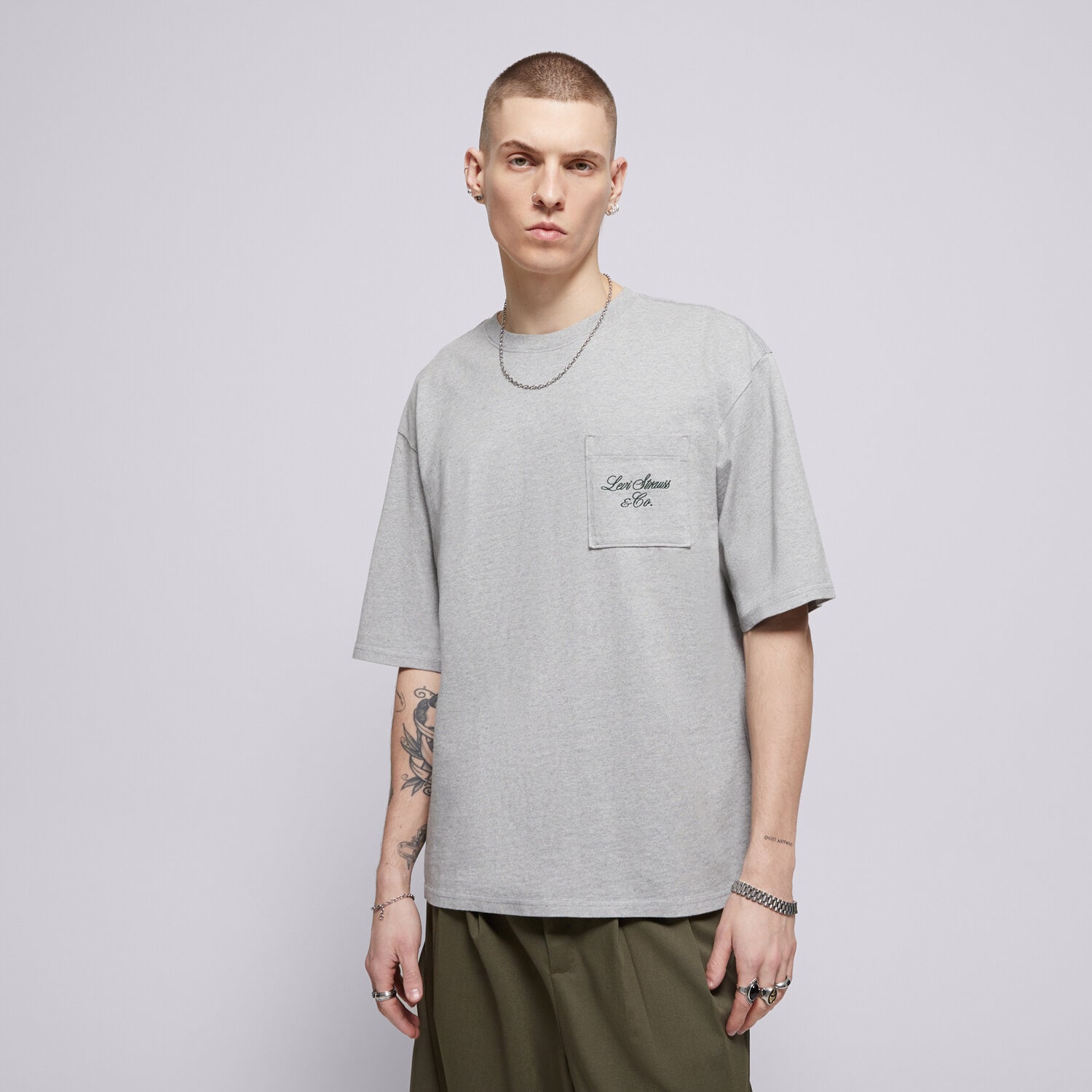 Koszulka, t-shirt sportowy męski LEVI'S T-SHIRT HALF SLEEVE GR PCKT T GREYS 001MH-0002 SZARY
