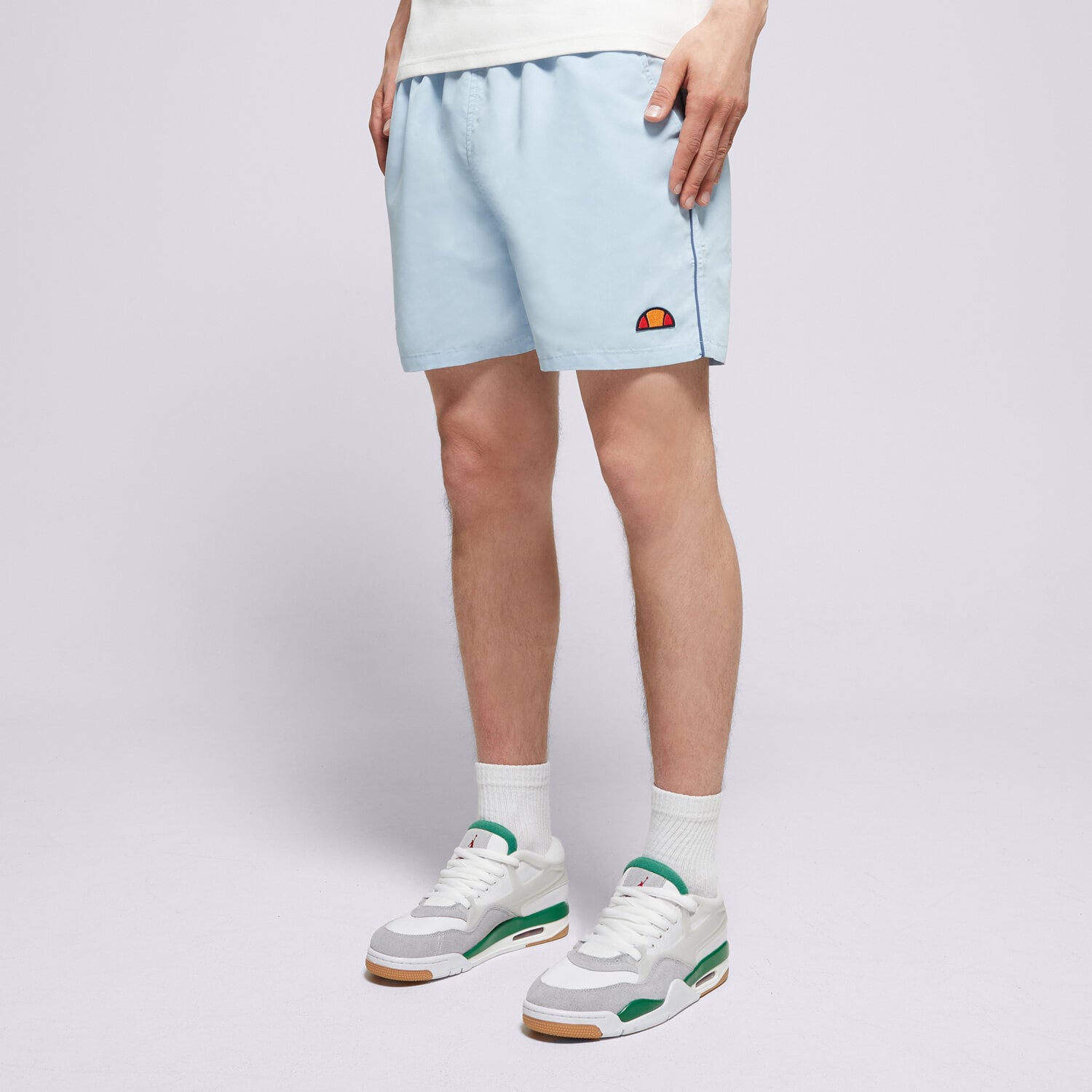 Krótkie spodenki, szorty męskie ELLESSE SZORTY DEM SLACKERS SWIM SHORT LBLUE/NAVY SHZ00938427 NIEBIESKI